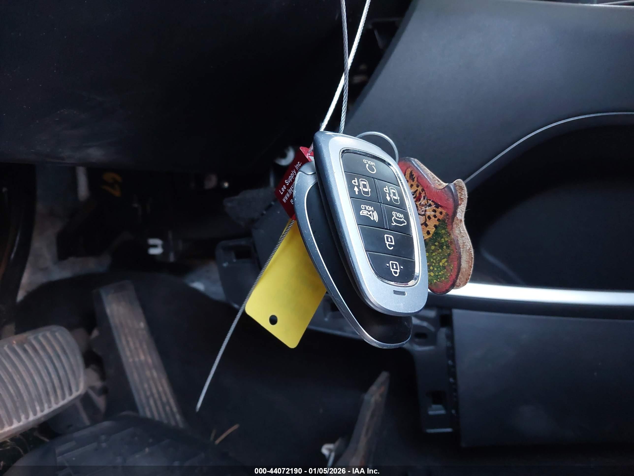 HYUNDAI TUCSON image 11