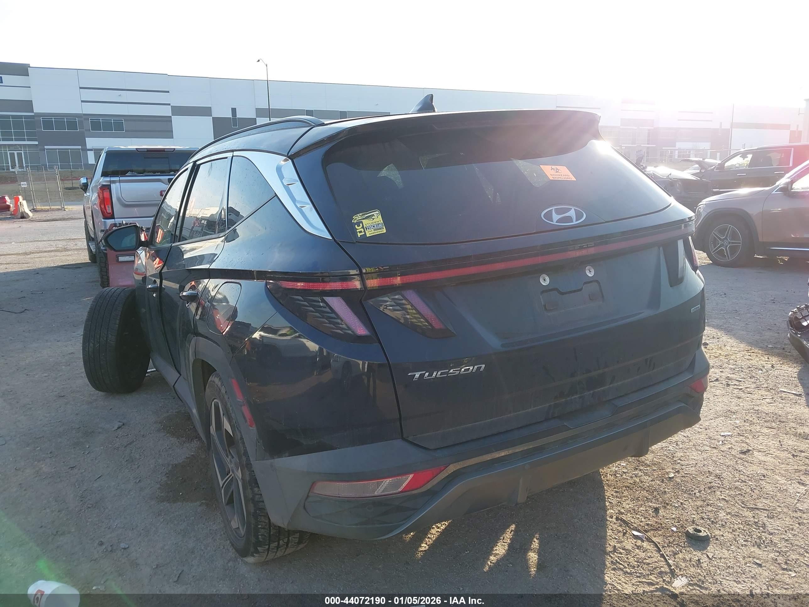HYUNDAI TUCSON image 3