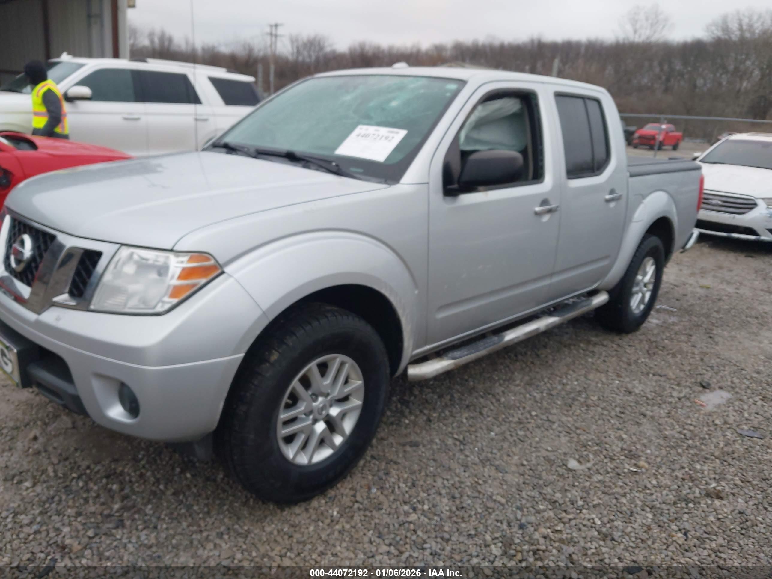 NISSAN FRONTIER image 2