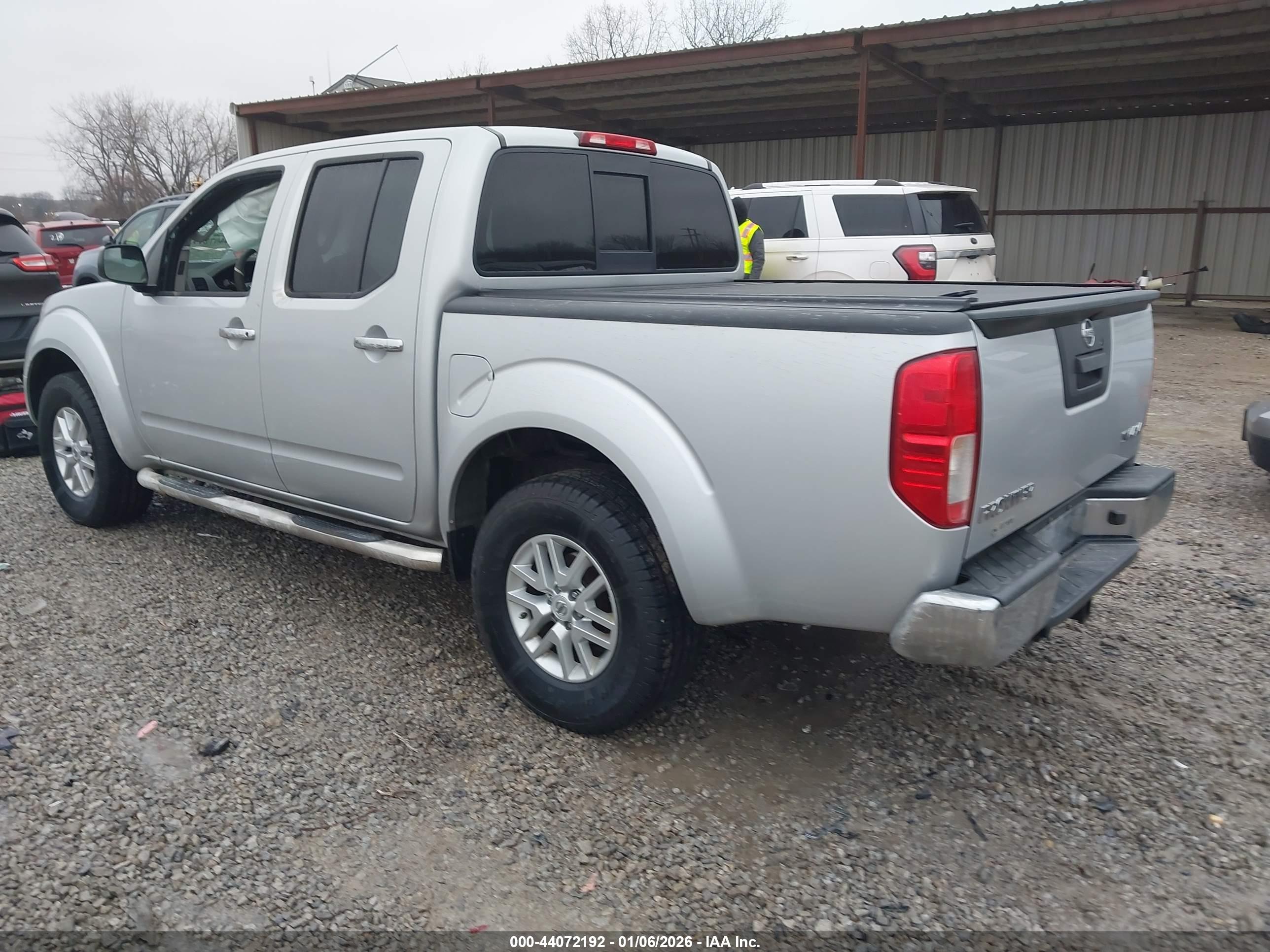 NISSAN FRONTIER image 3