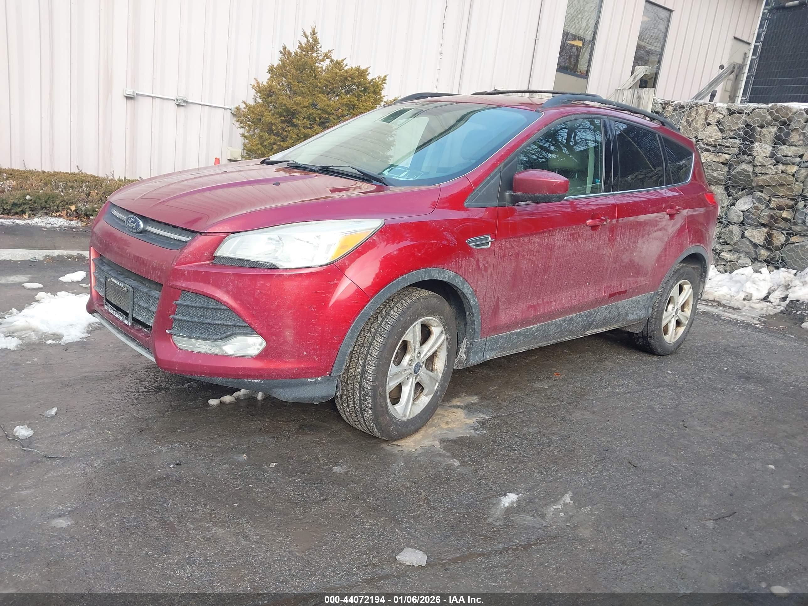 FORD ESCAPE image 2