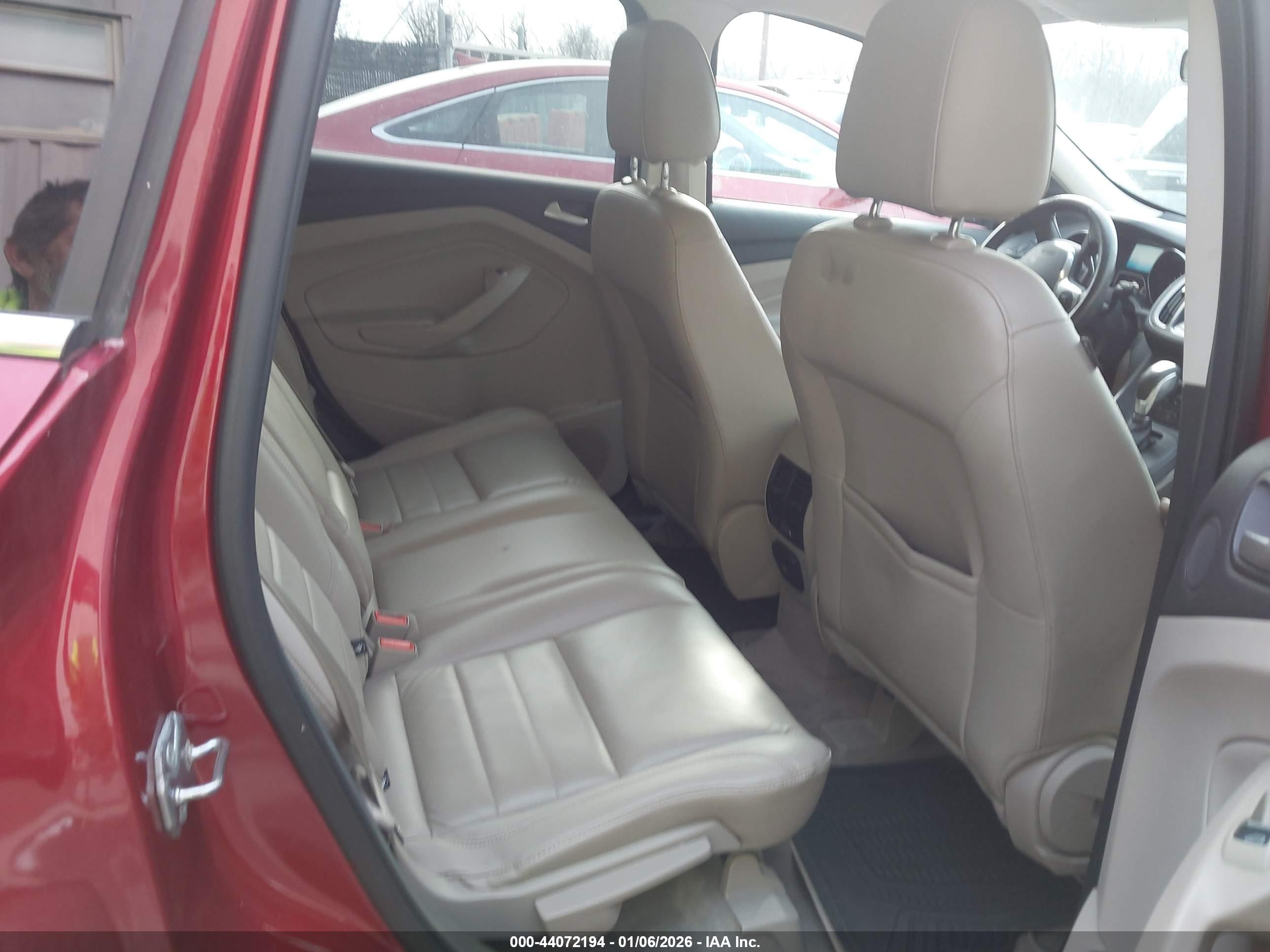 FORD ESCAPE image 8