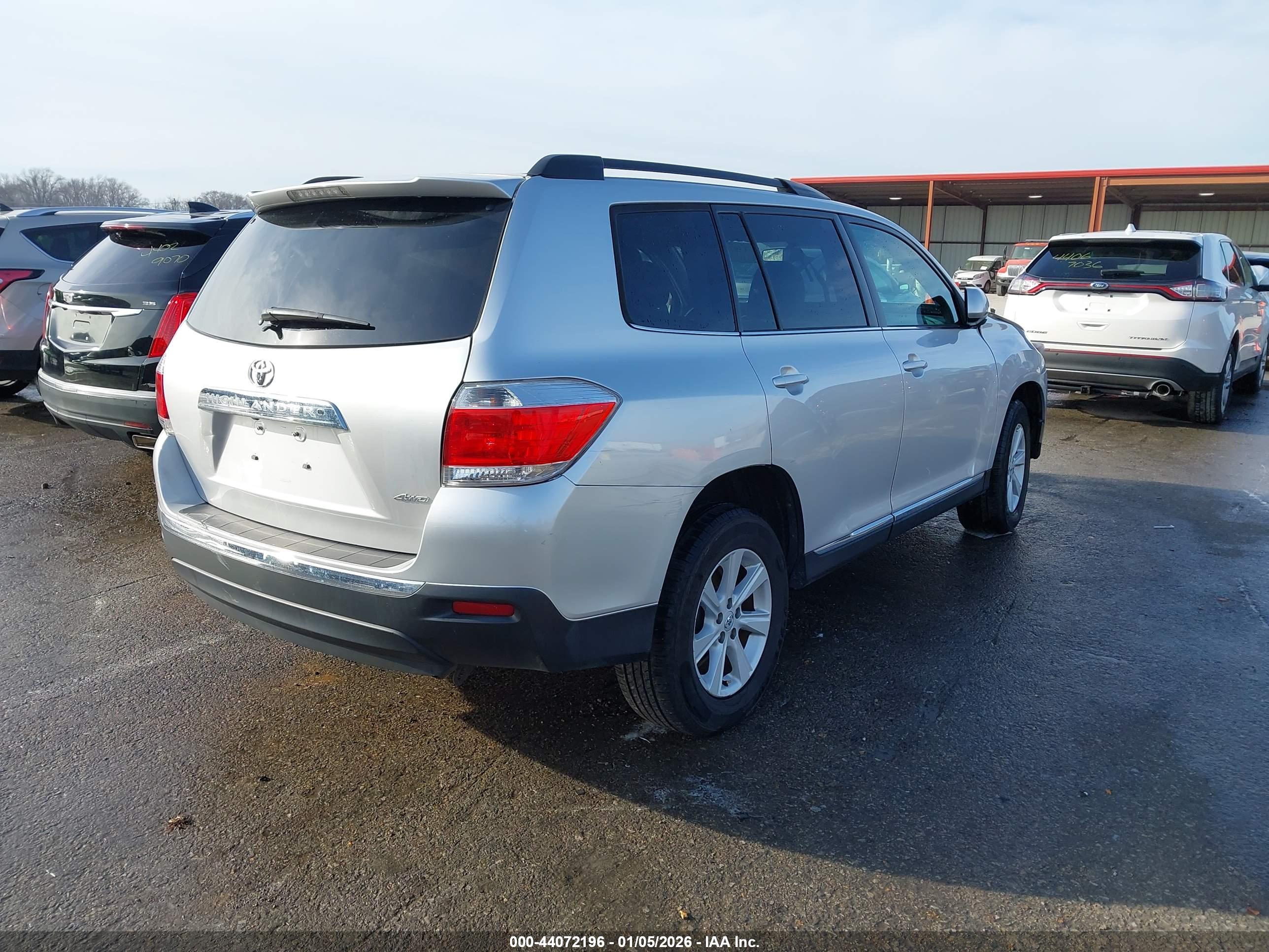 TOYOTA HIGHLANDER image 4