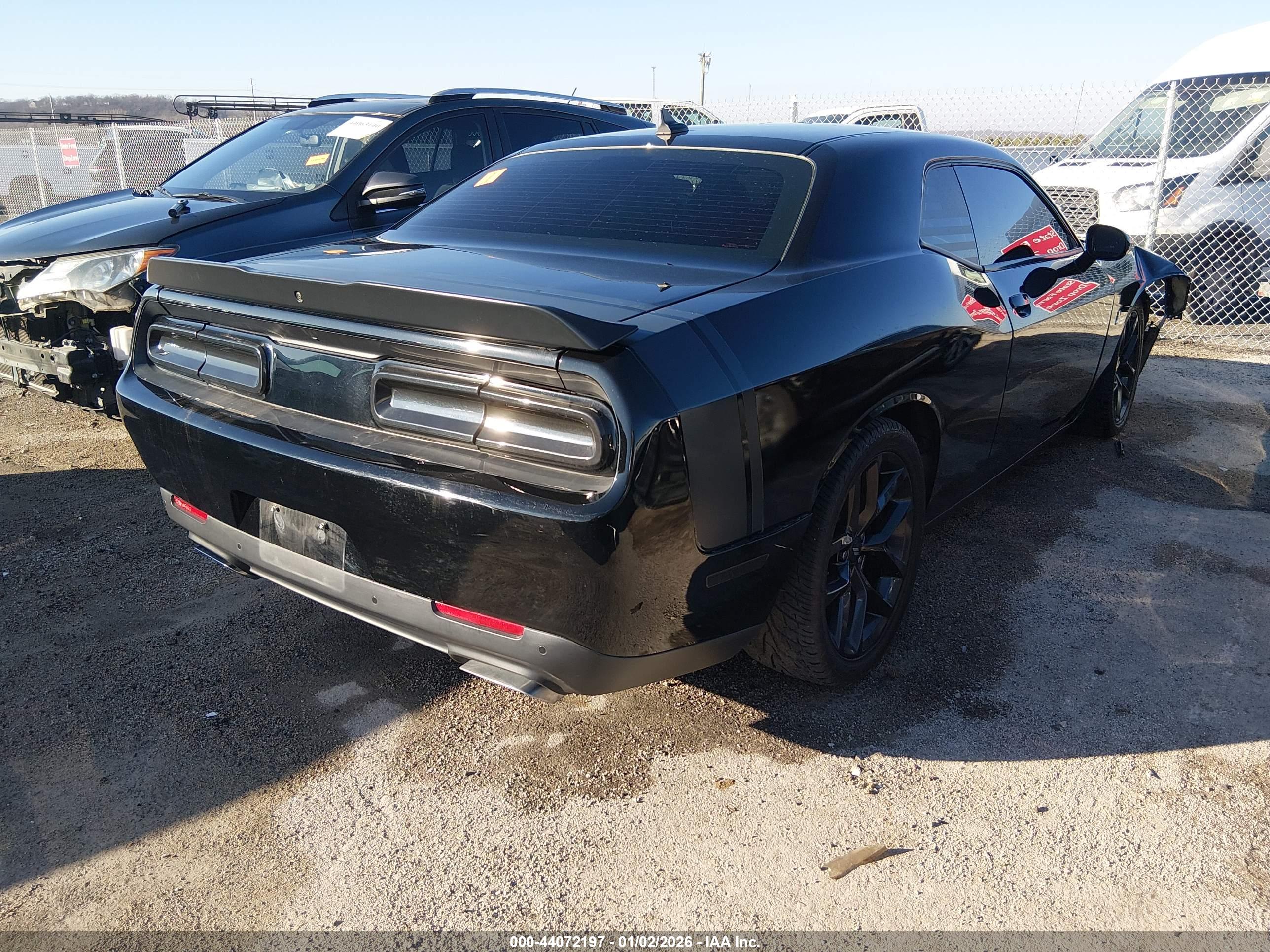 DODGE CHALLENGER image 4