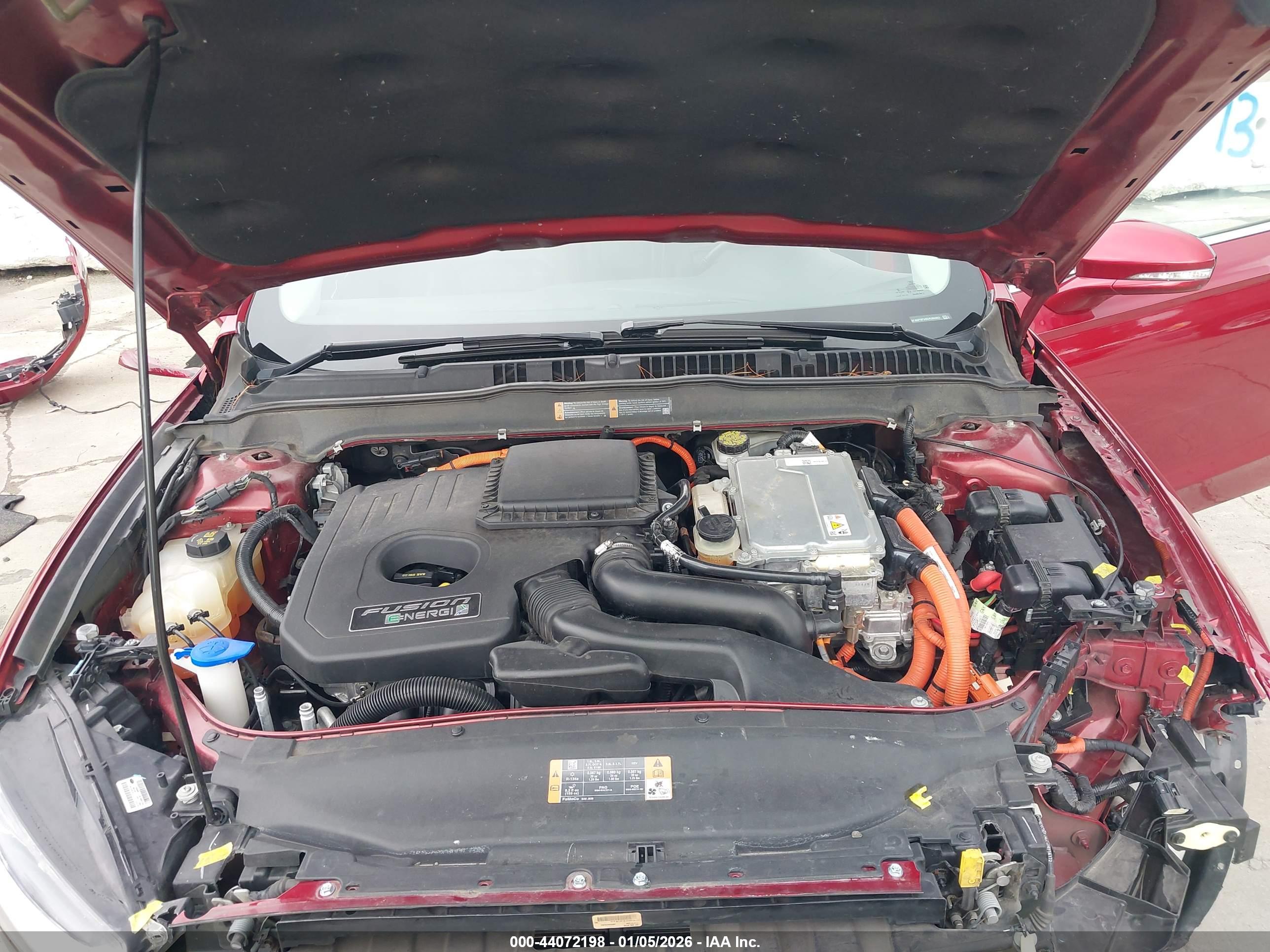 FORD FUSION image 10