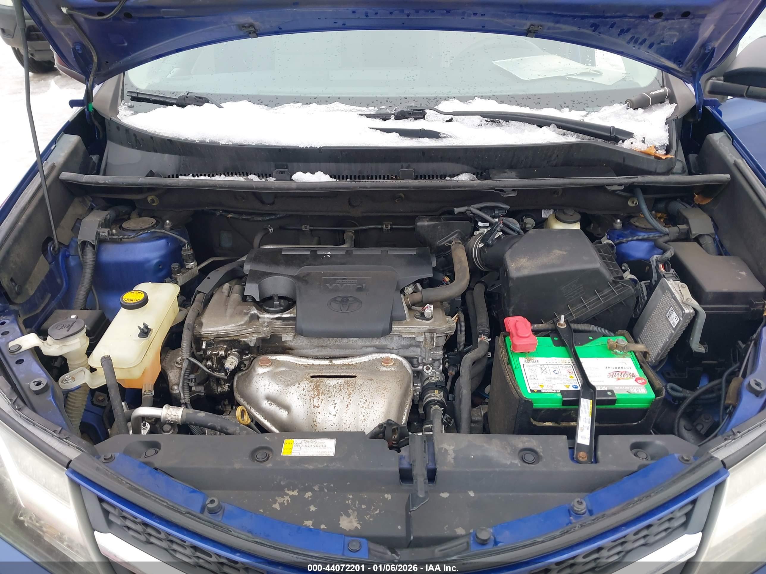 TOYOTA RAV4 image 10