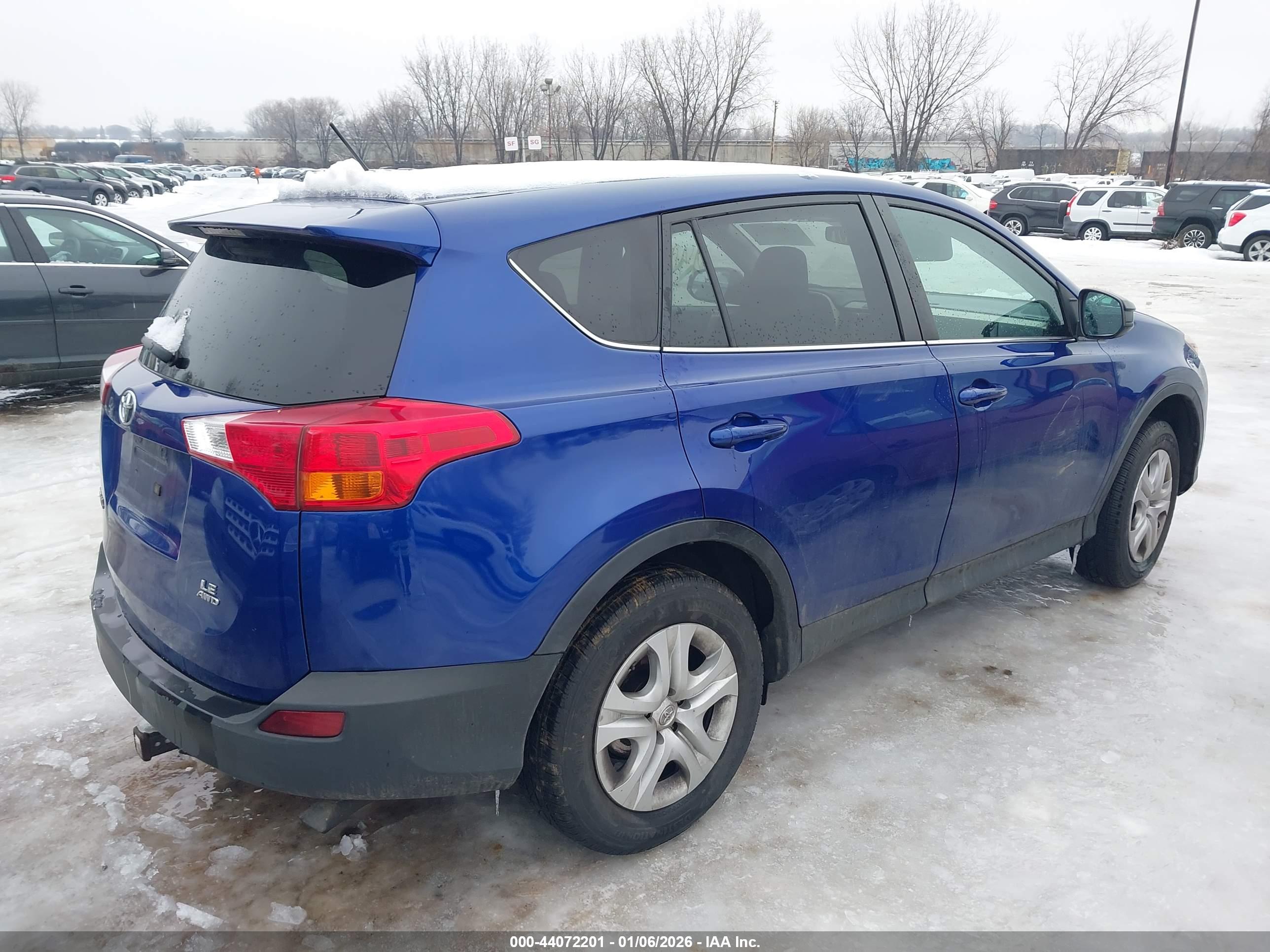 TOYOTA RAV4 image 4