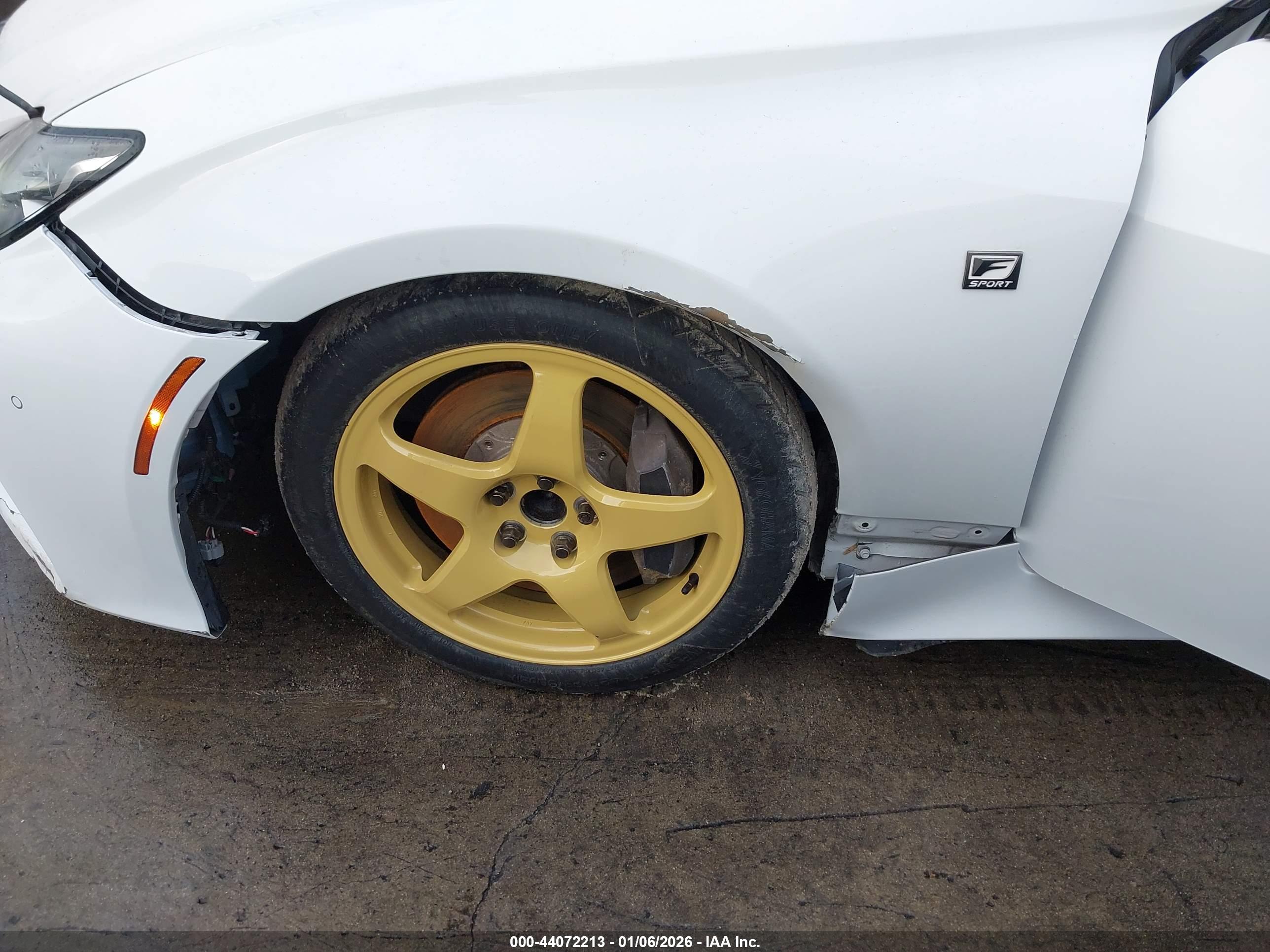 LEXUS RC image 6