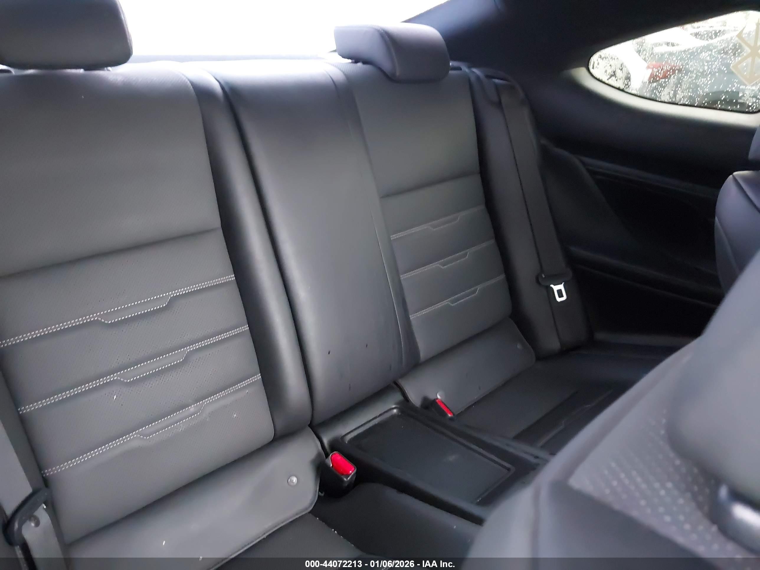 LEXUS RC image 8