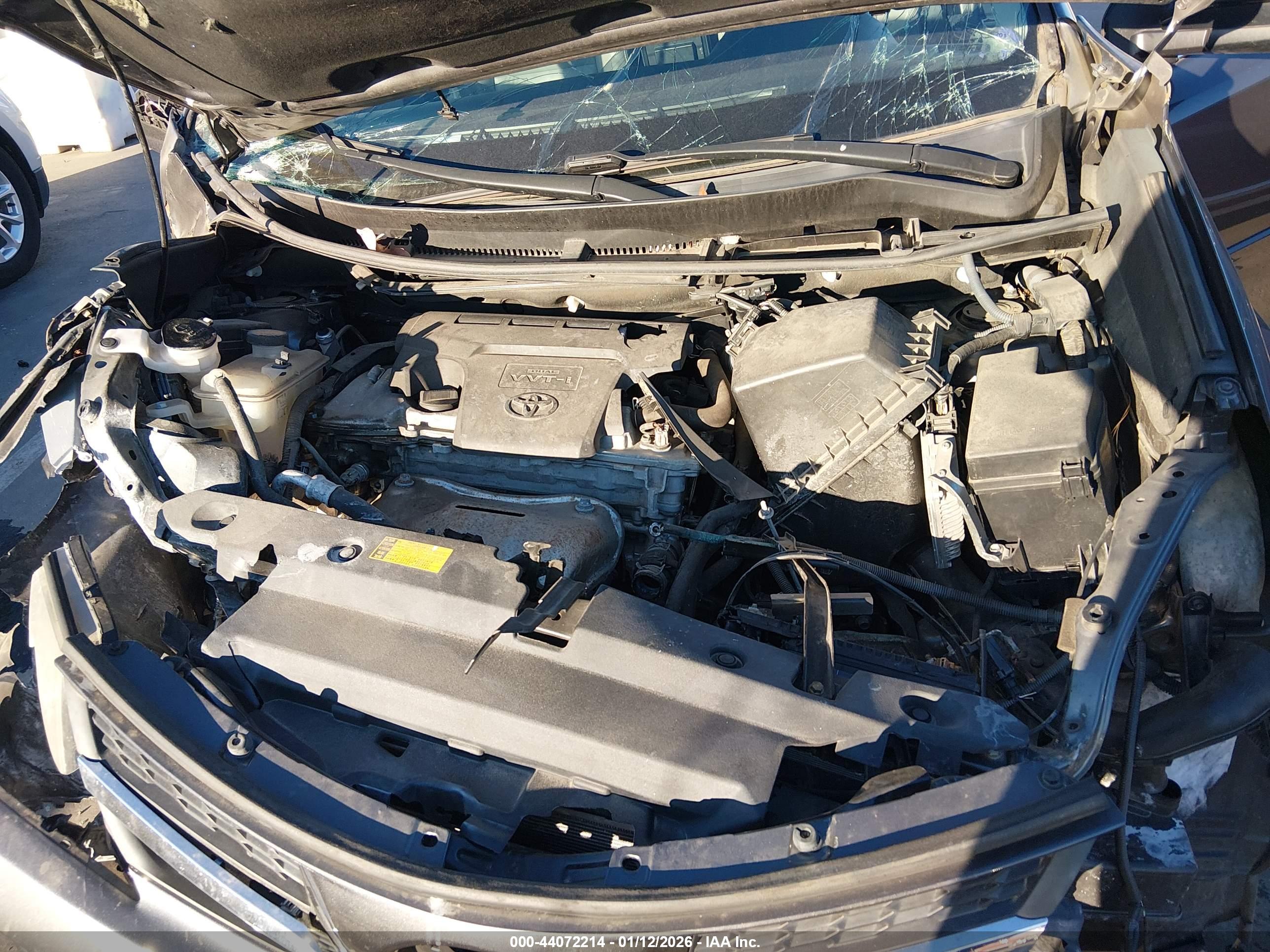TOYOTA RAV4 image 10
