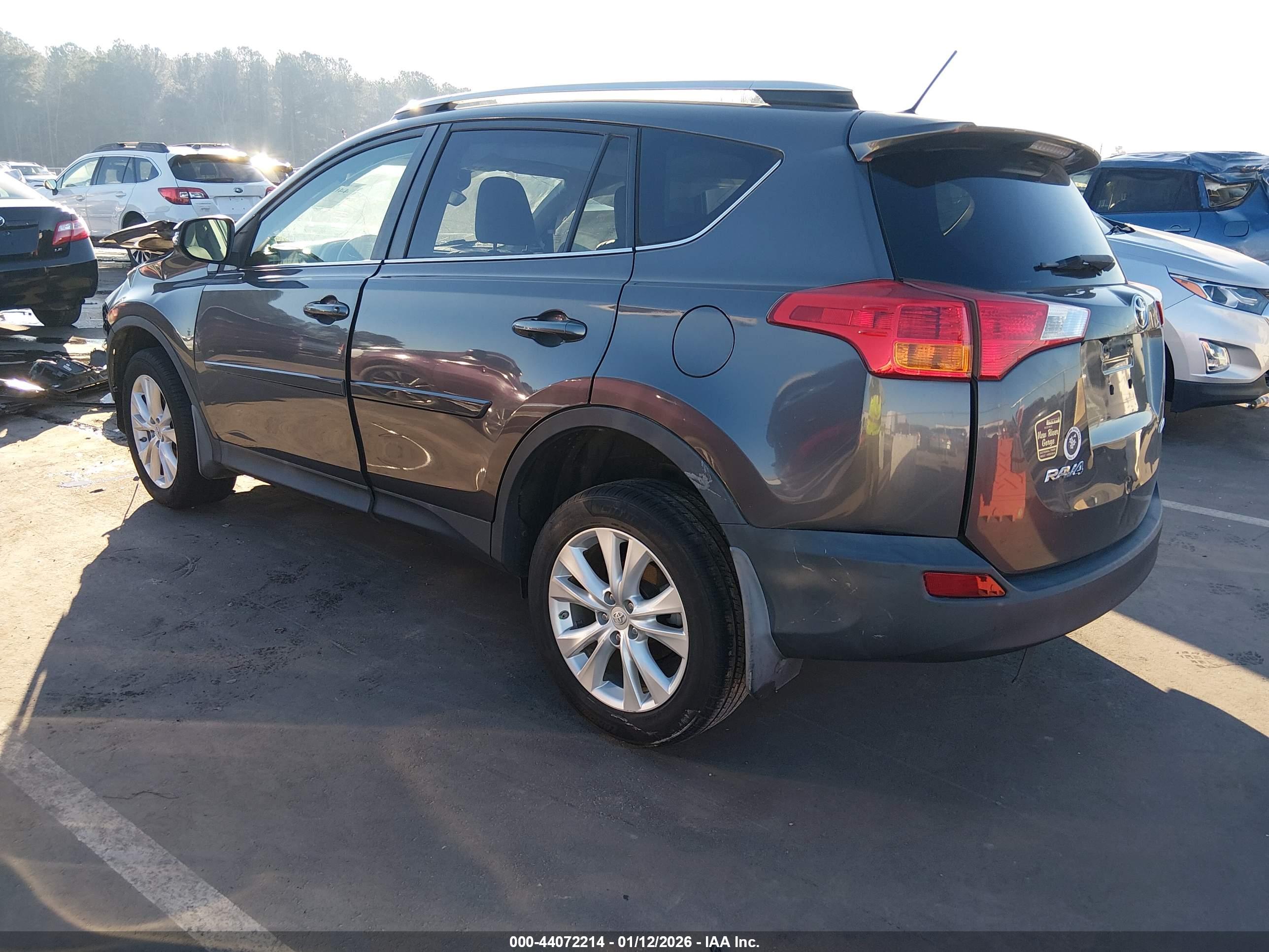 TOYOTA RAV4 image 3