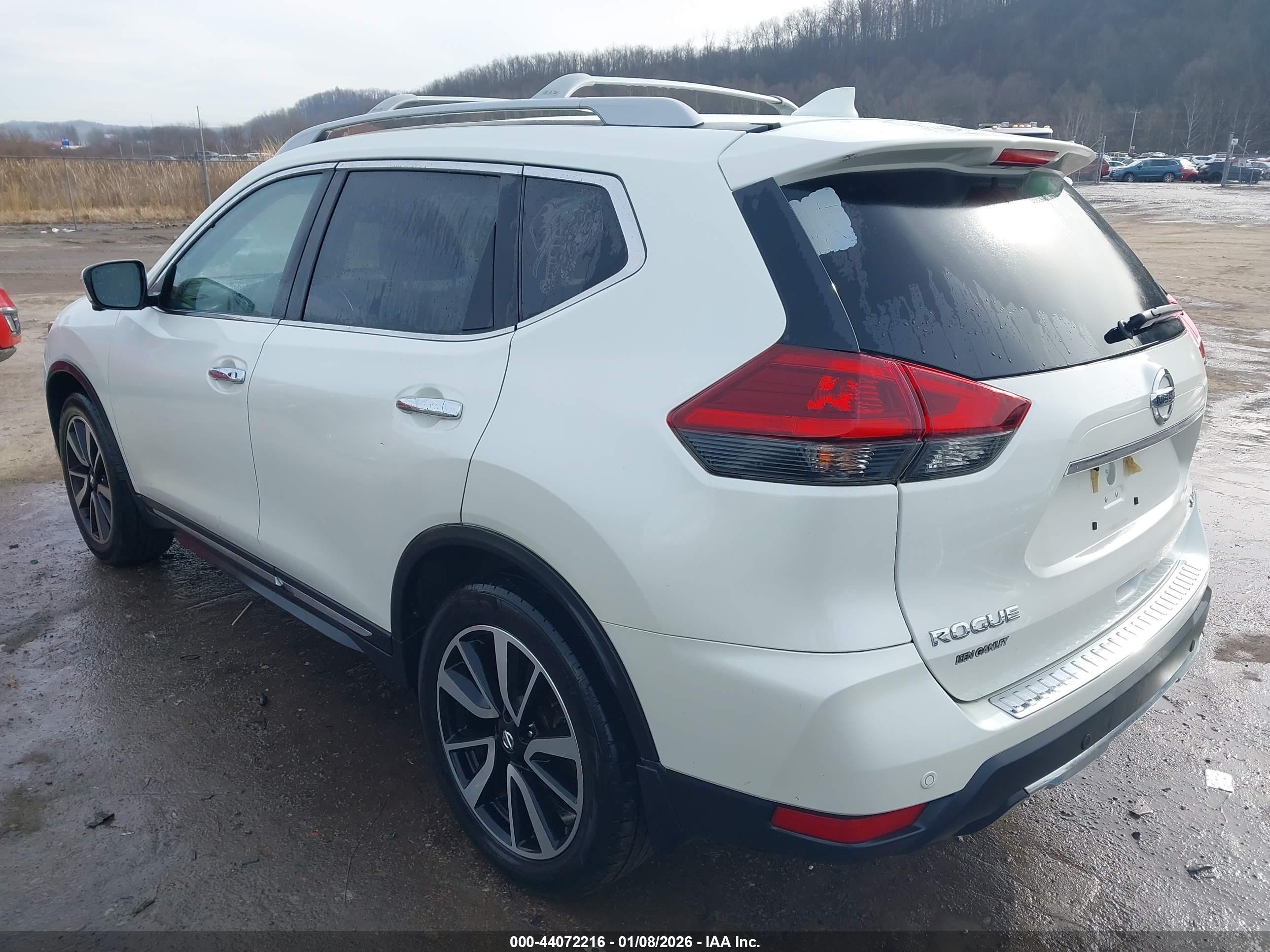 NISSAN ROGUE image 3