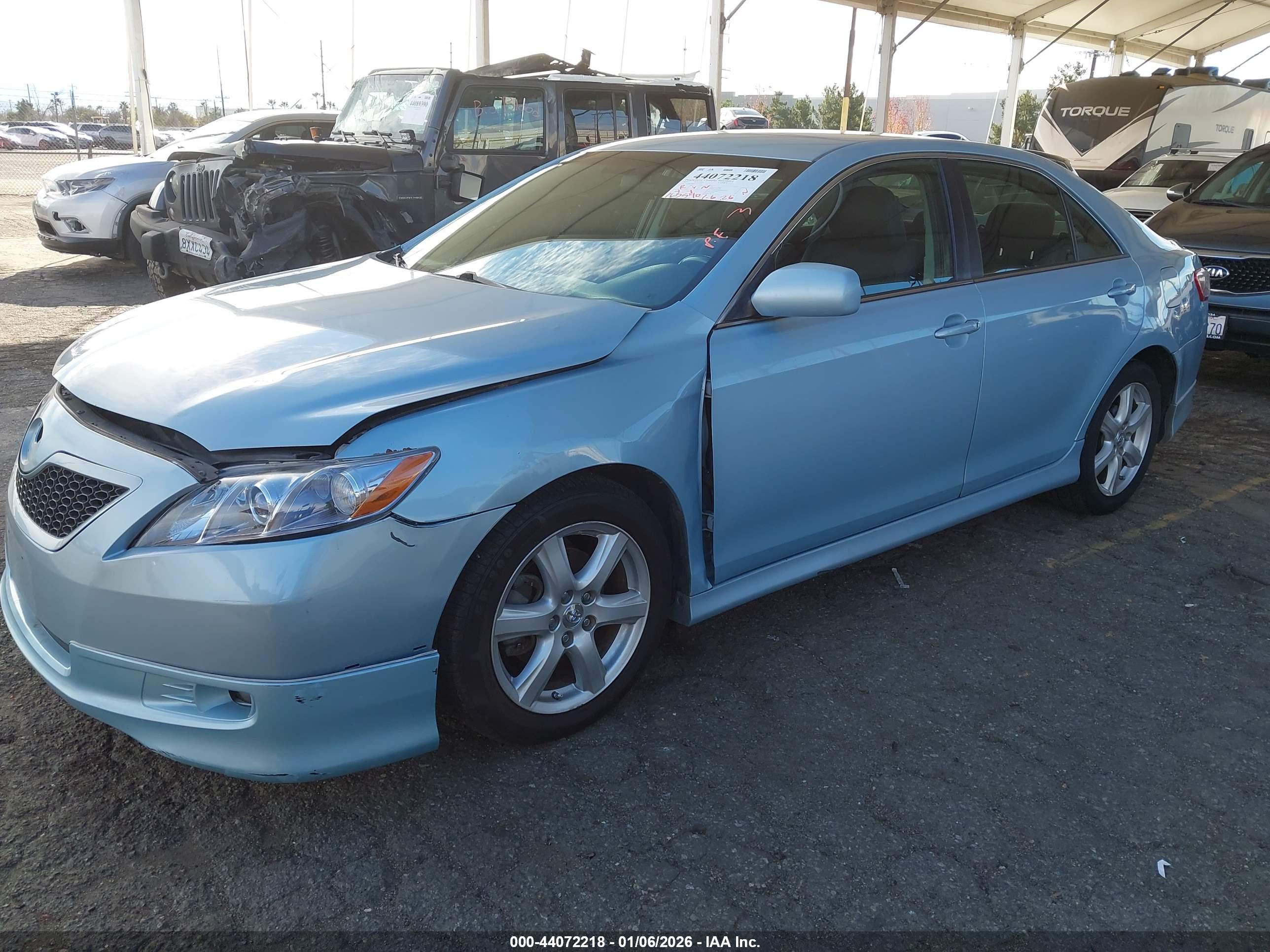 TOYOTA CAMRY image 2