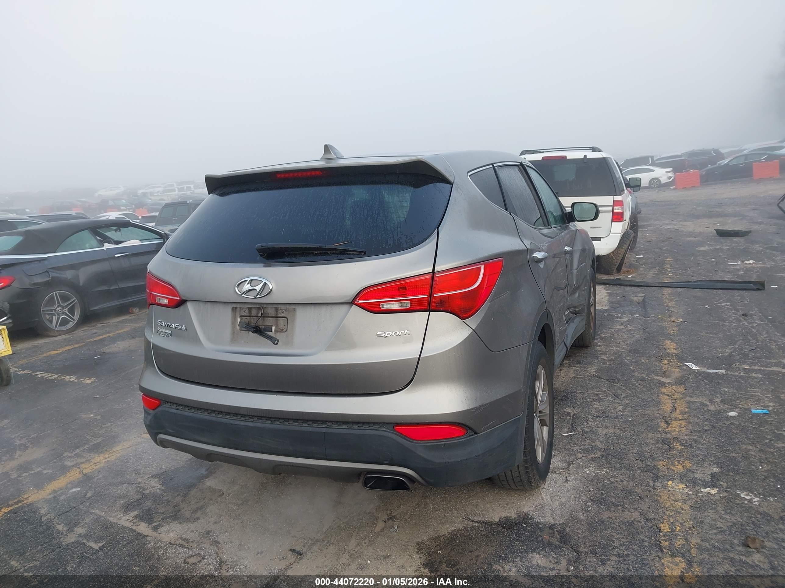 HYUNDAI SANTA image 4
