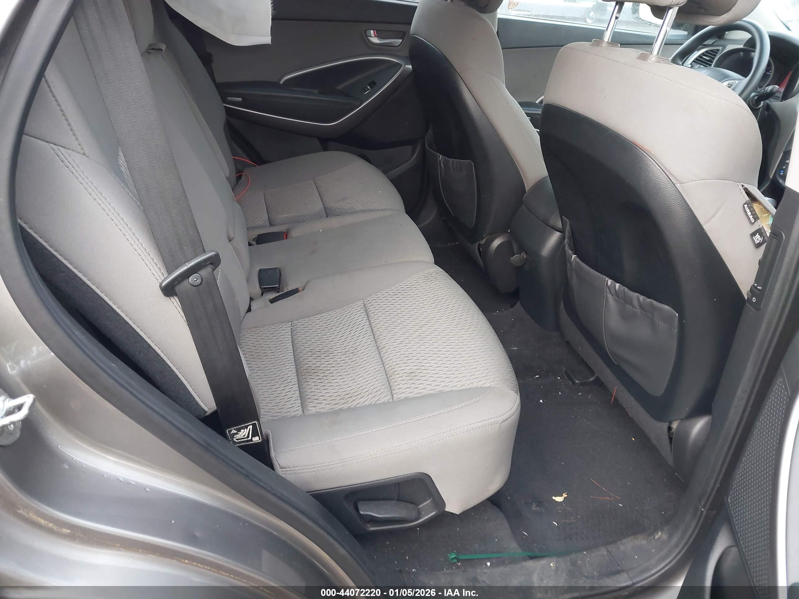 HYUNDAI SANTA image 8