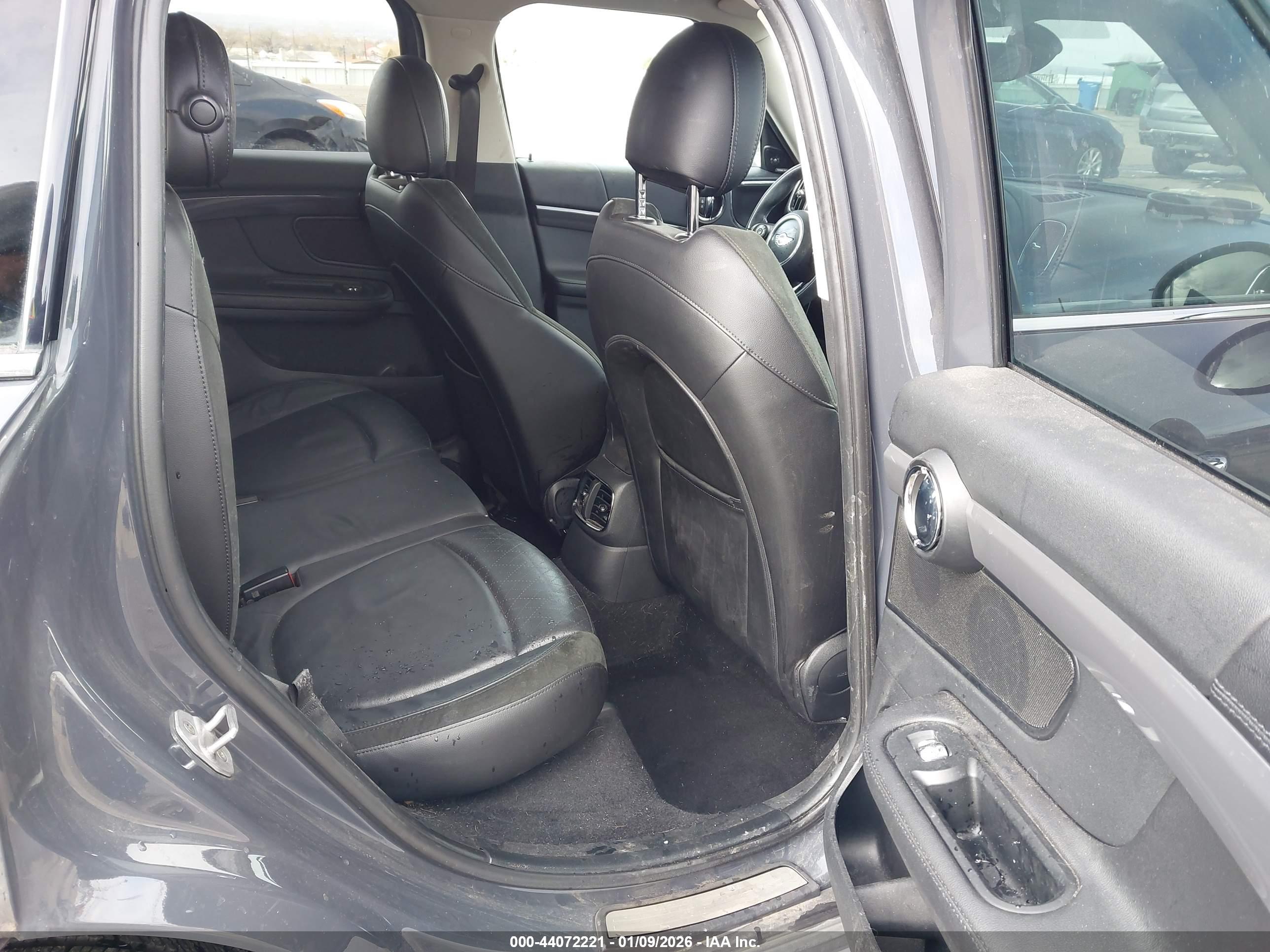 MINI COUNTRYMAN image 8