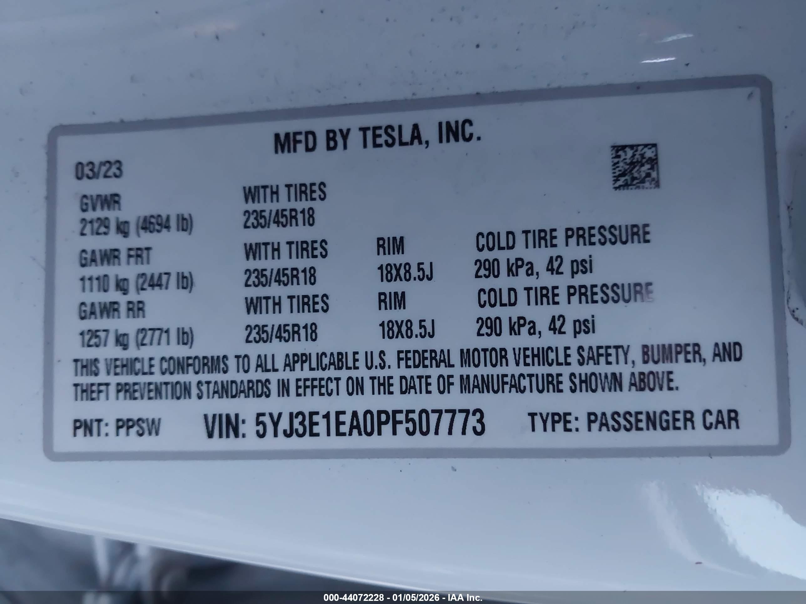TESLA MODEL image 9