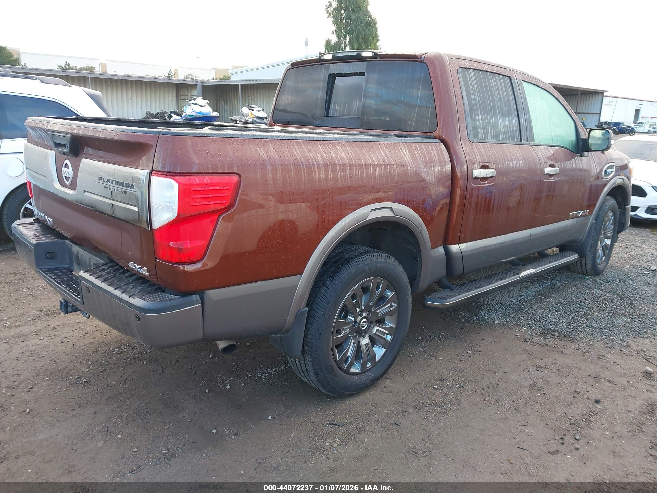 NISSAN TITAN image 4