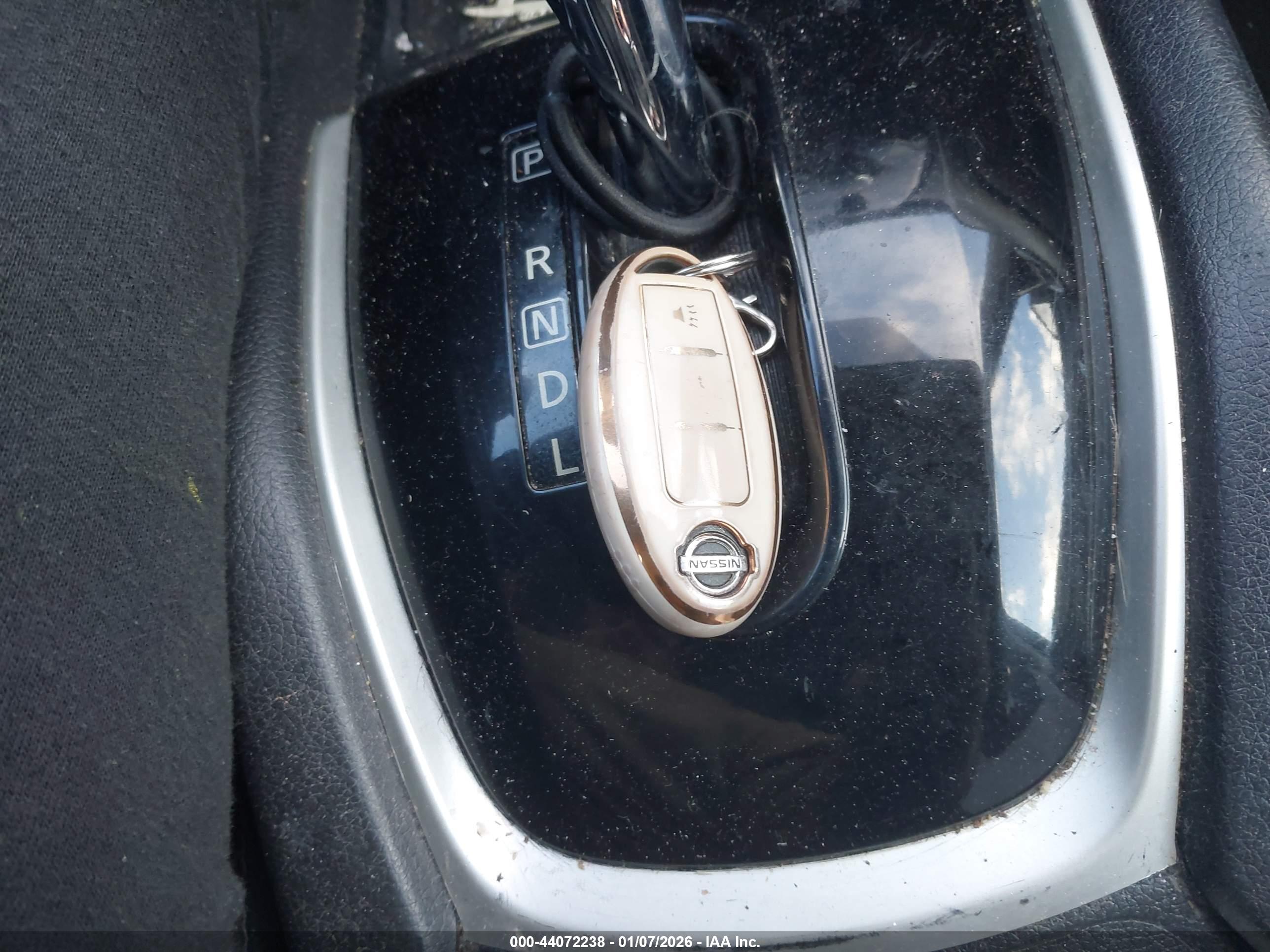 NISSAN ROGUE image 11