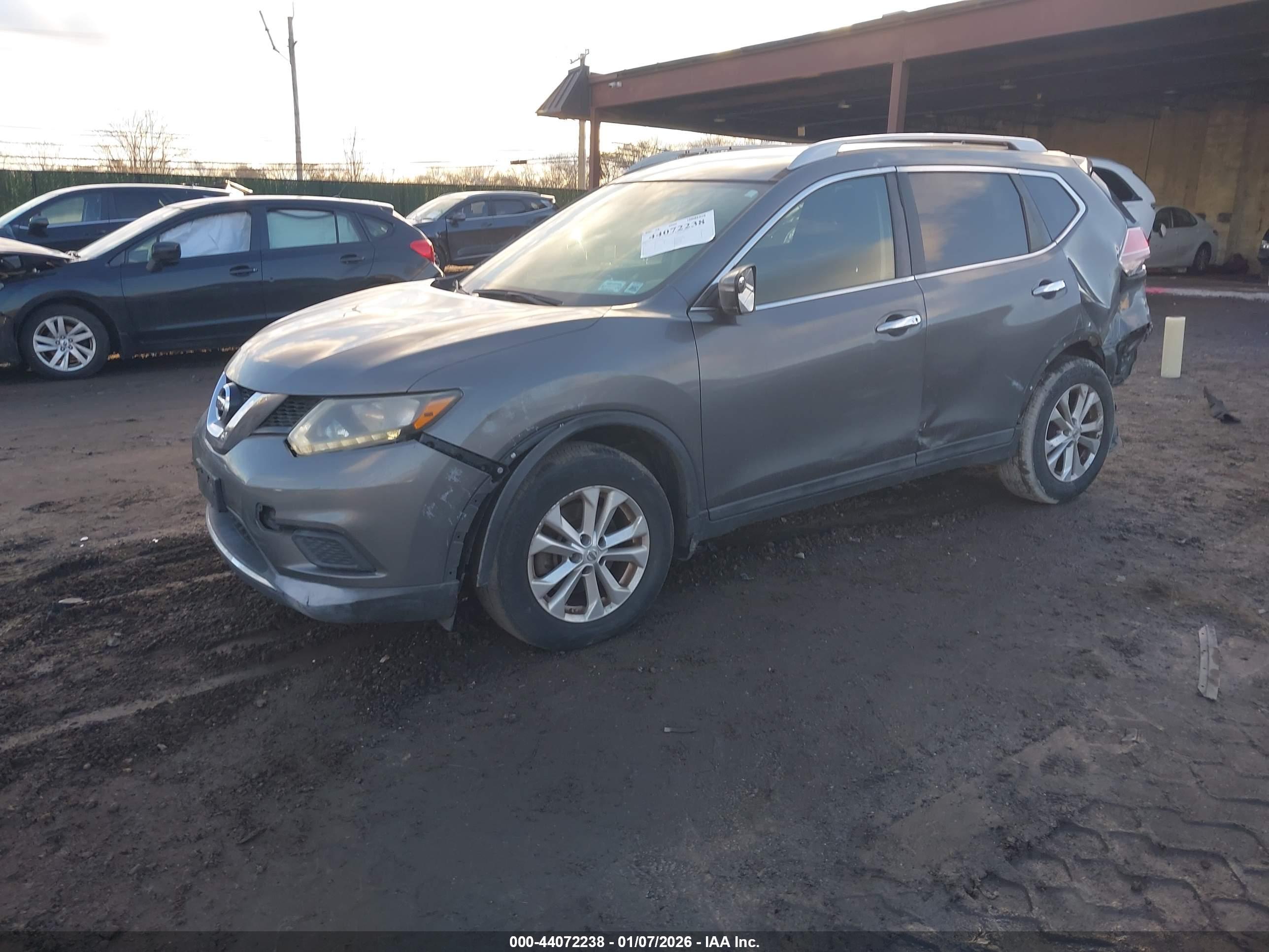 NISSAN ROGUE image 2