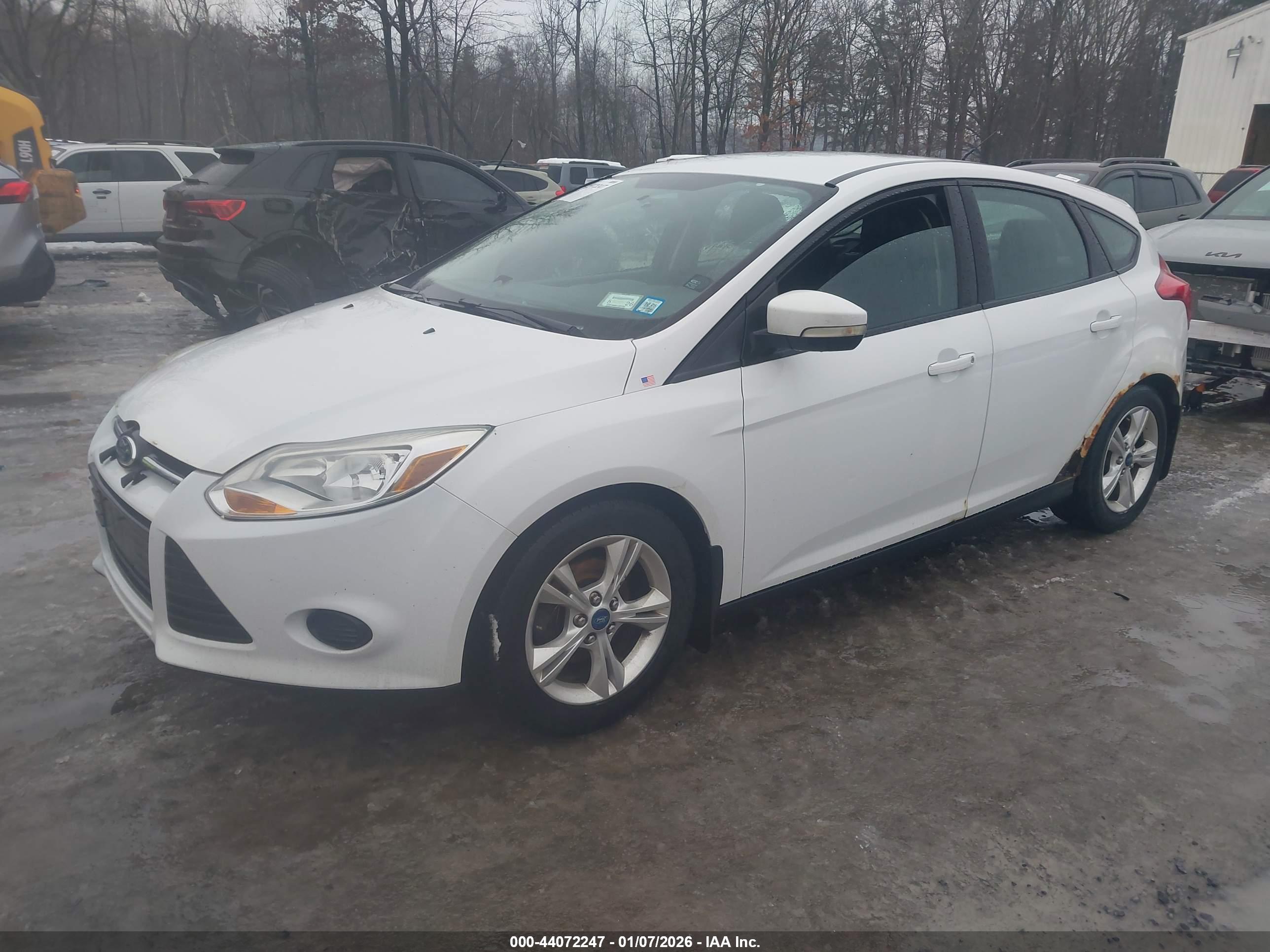FORD FOCUS image 2
