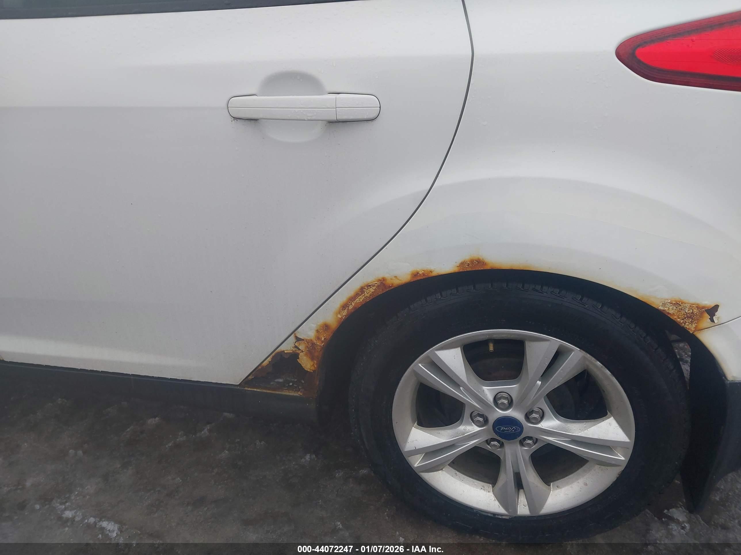 FORD FOCUS image 6