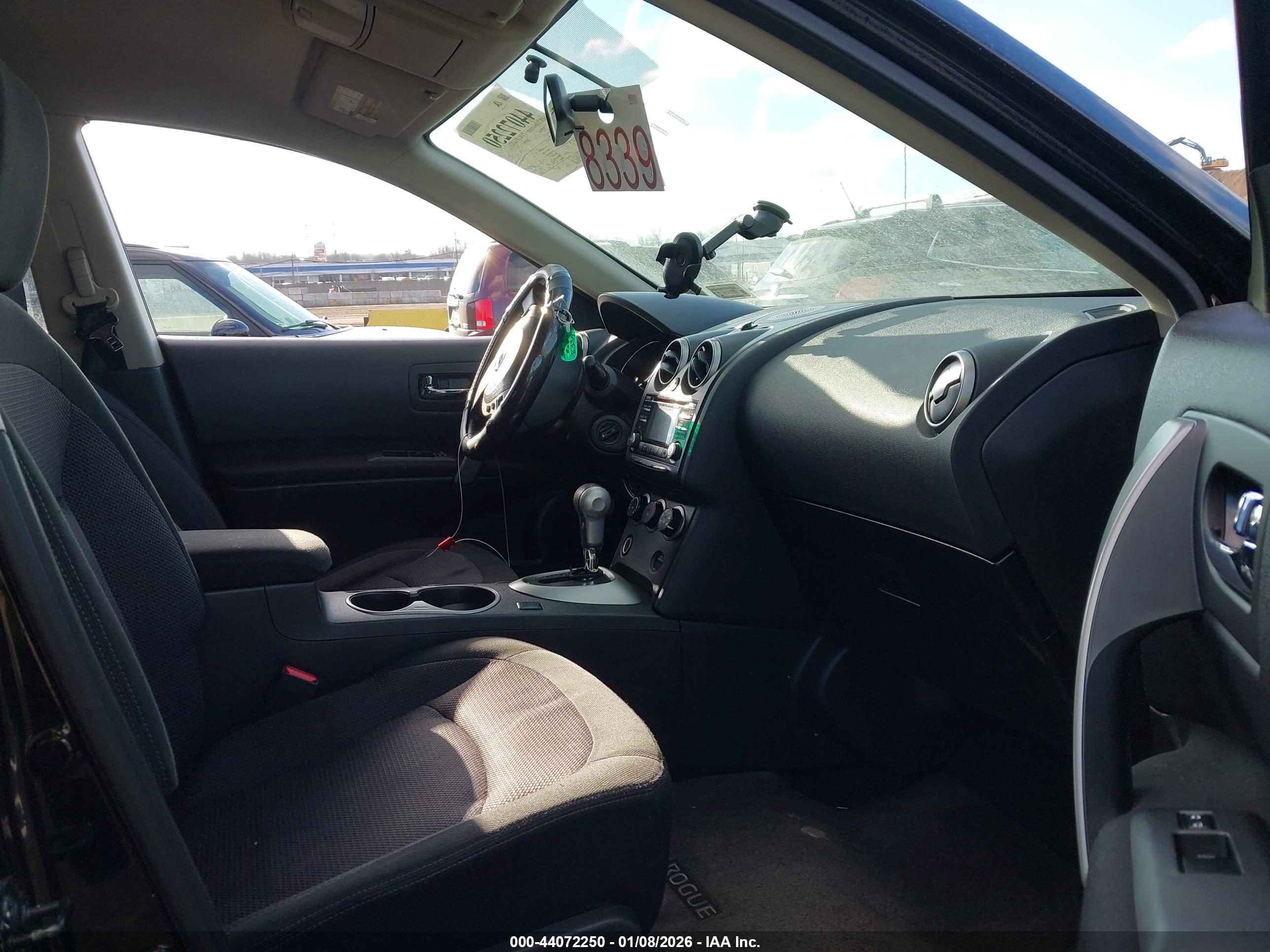 NISSAN ROGUE image 5