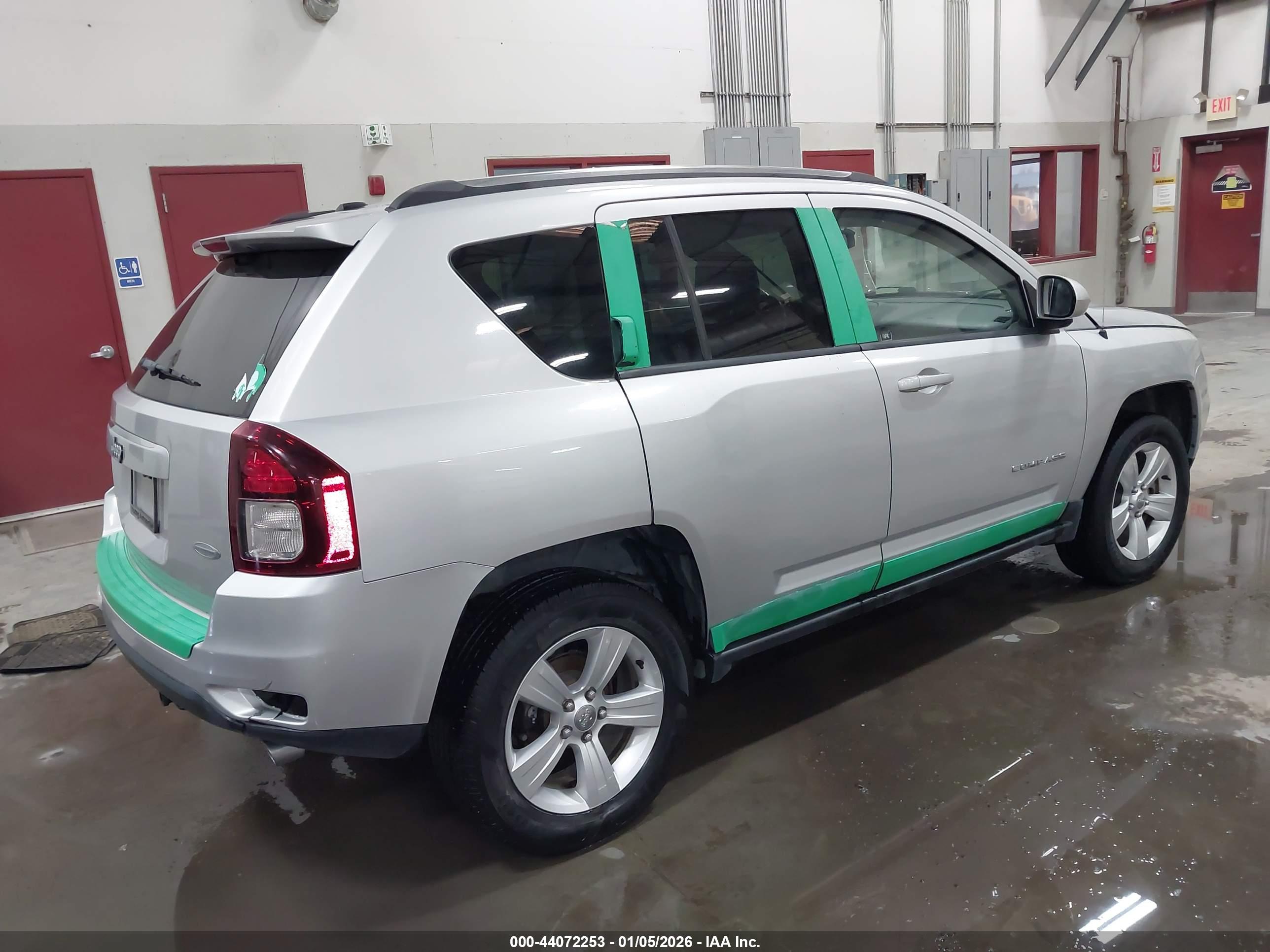 JEEP COMPASS image 4