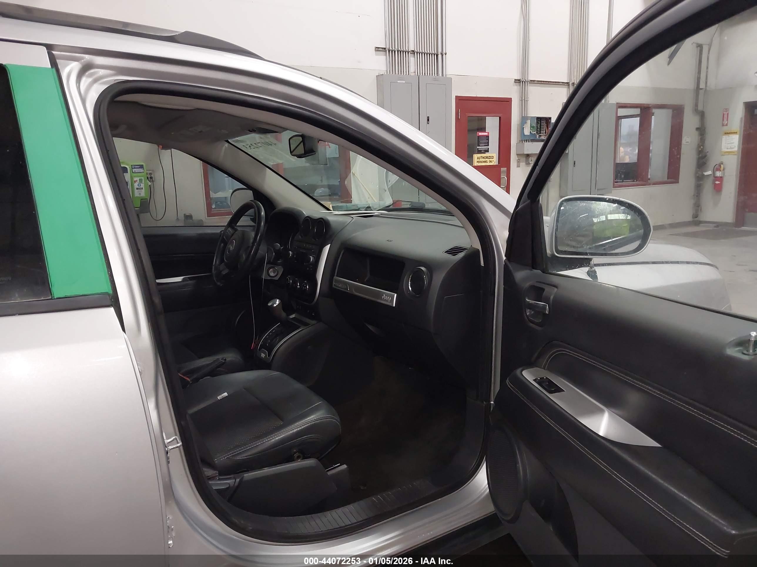 JEEP COMPASS image 5