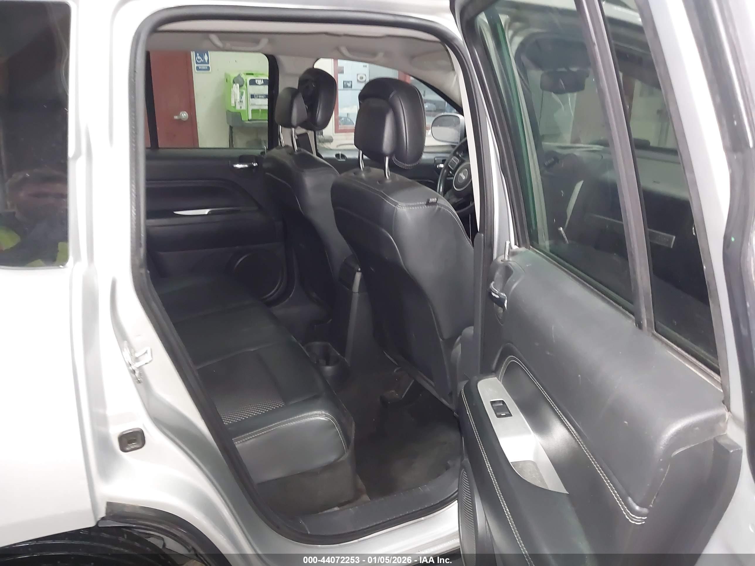 JEEP COMPASS image 8
