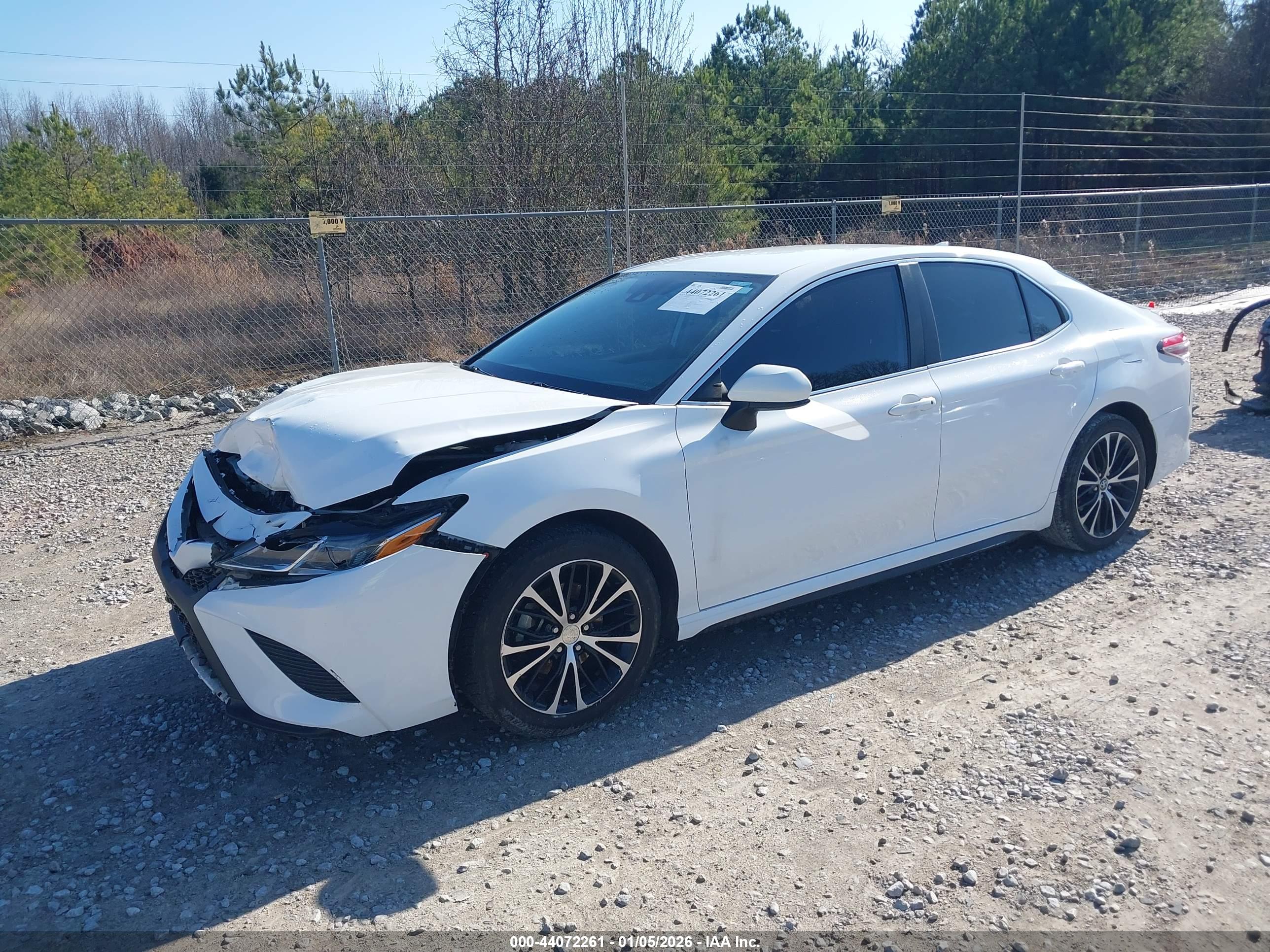 TOYOTA CAMRY image 2