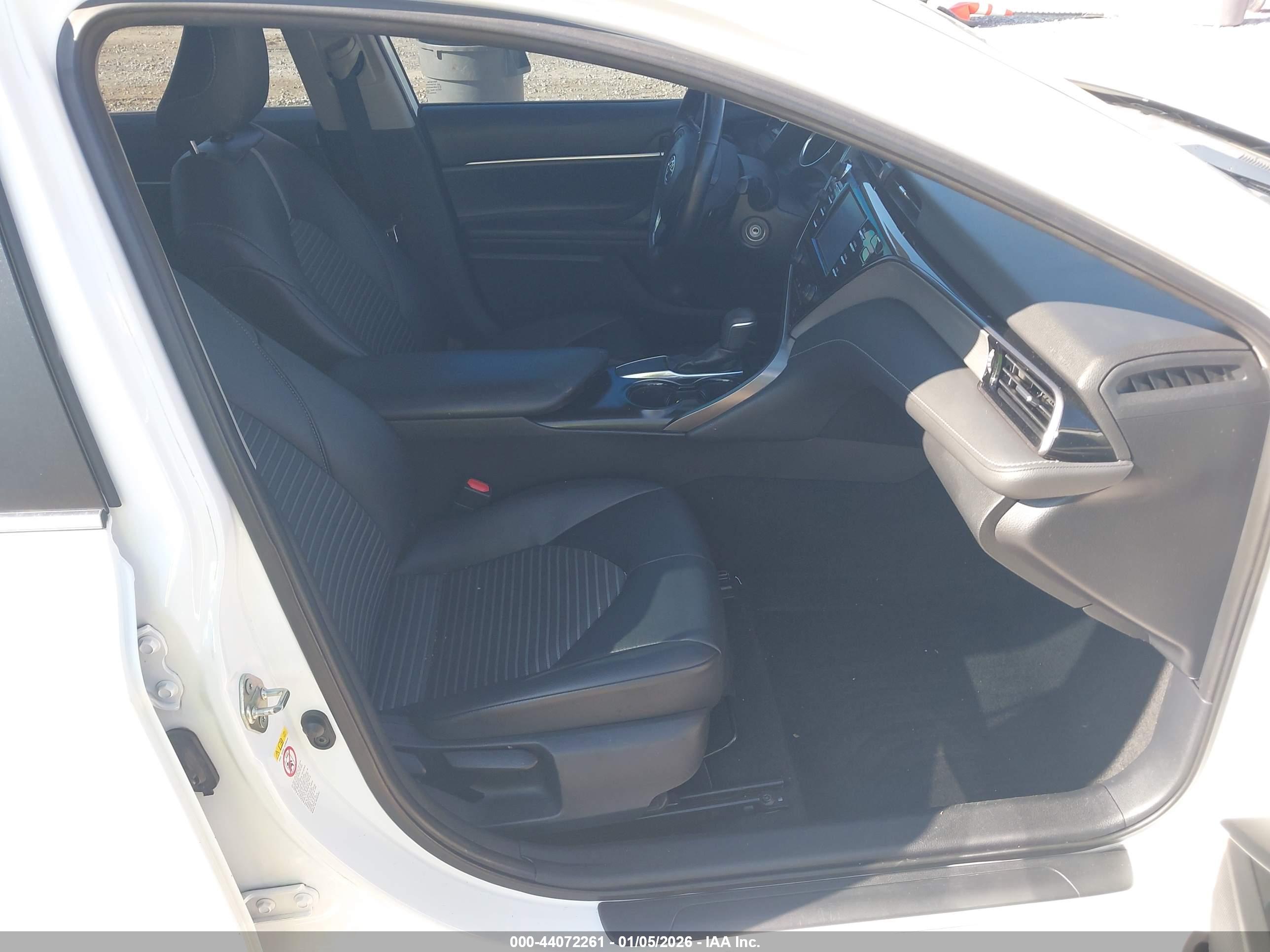 TOYOTA CAMRY image 5
