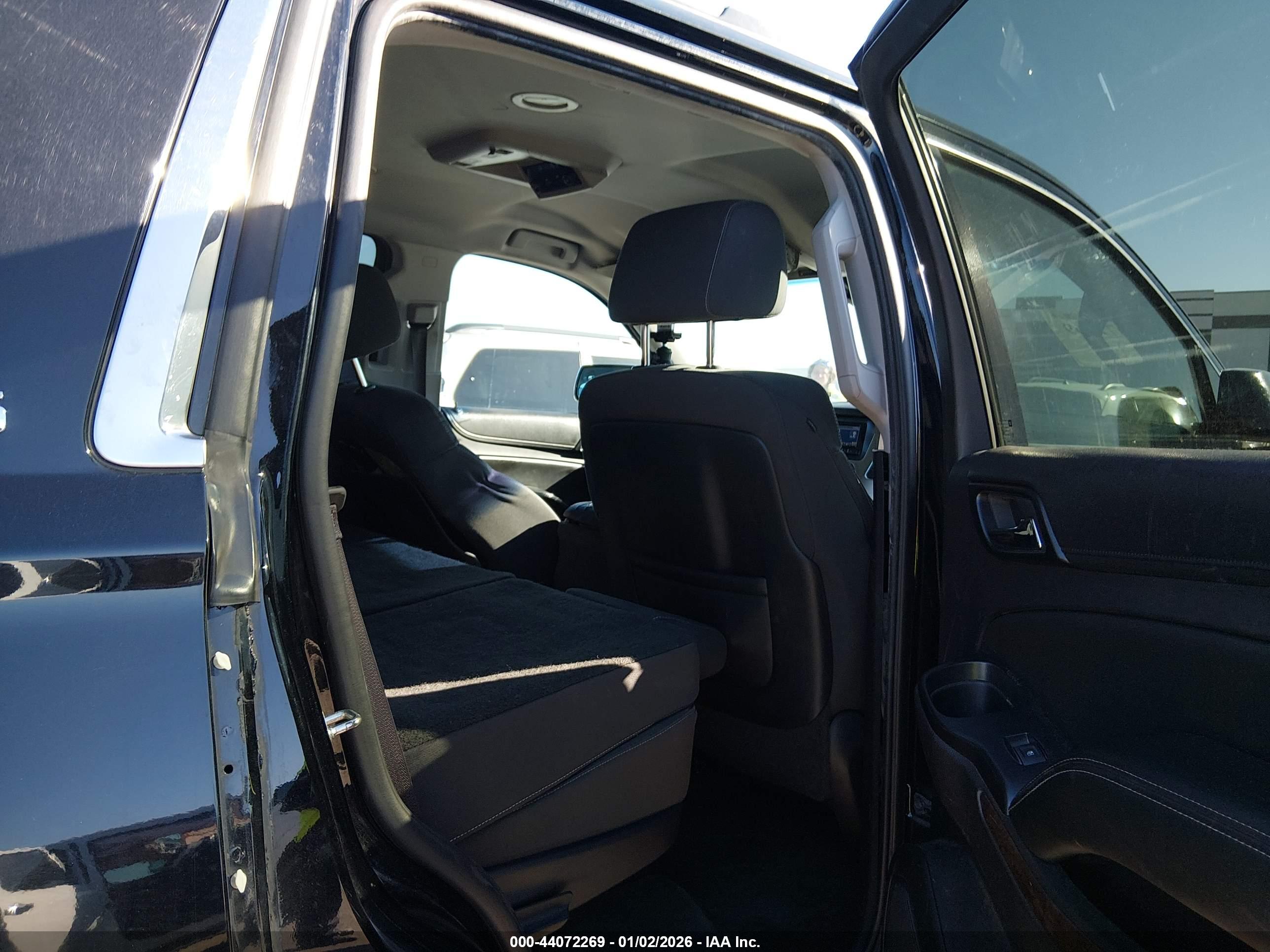 CHEVROLET TAHOE image 8