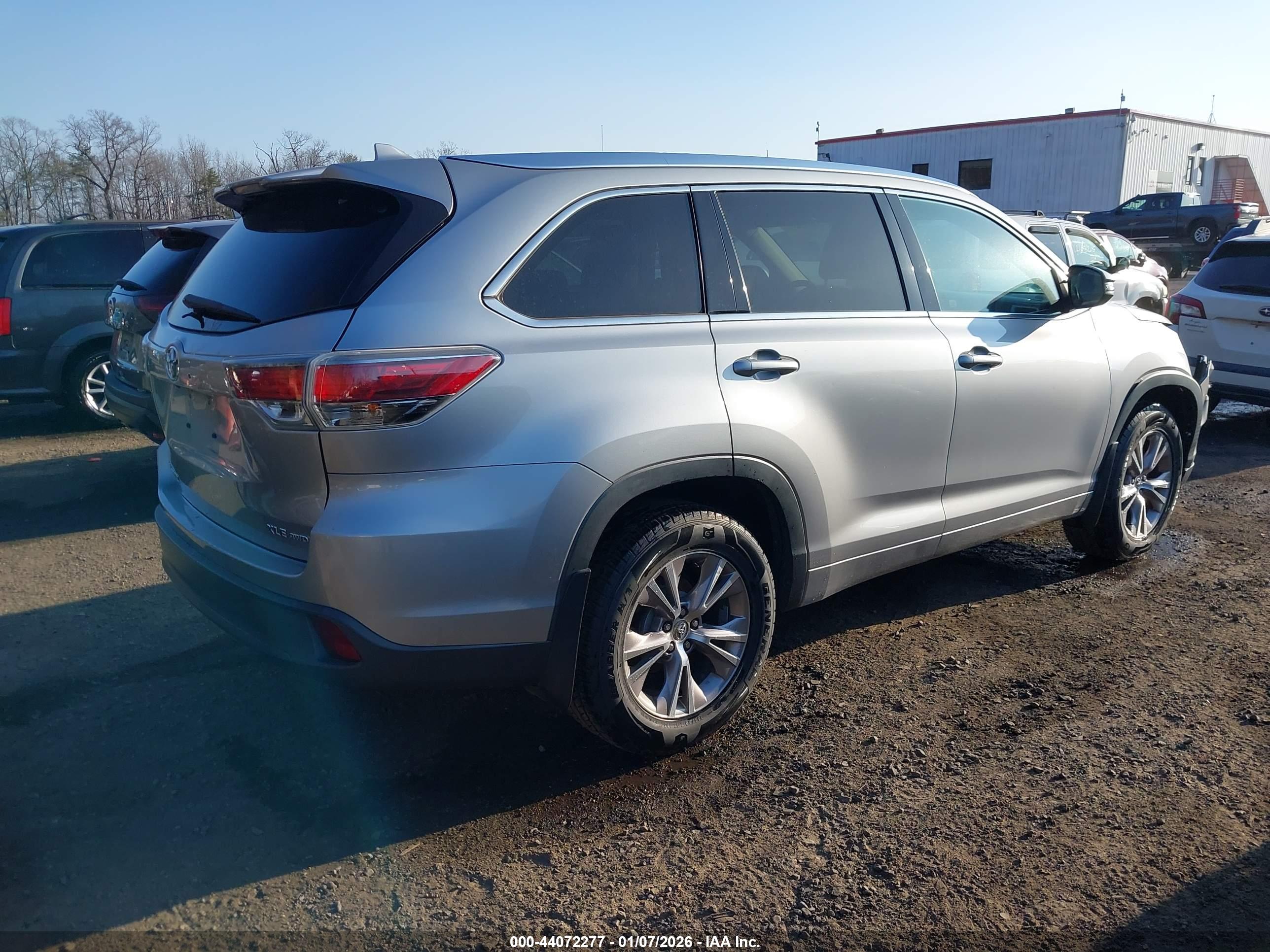 TOYOTA HIGHLANDER image 4