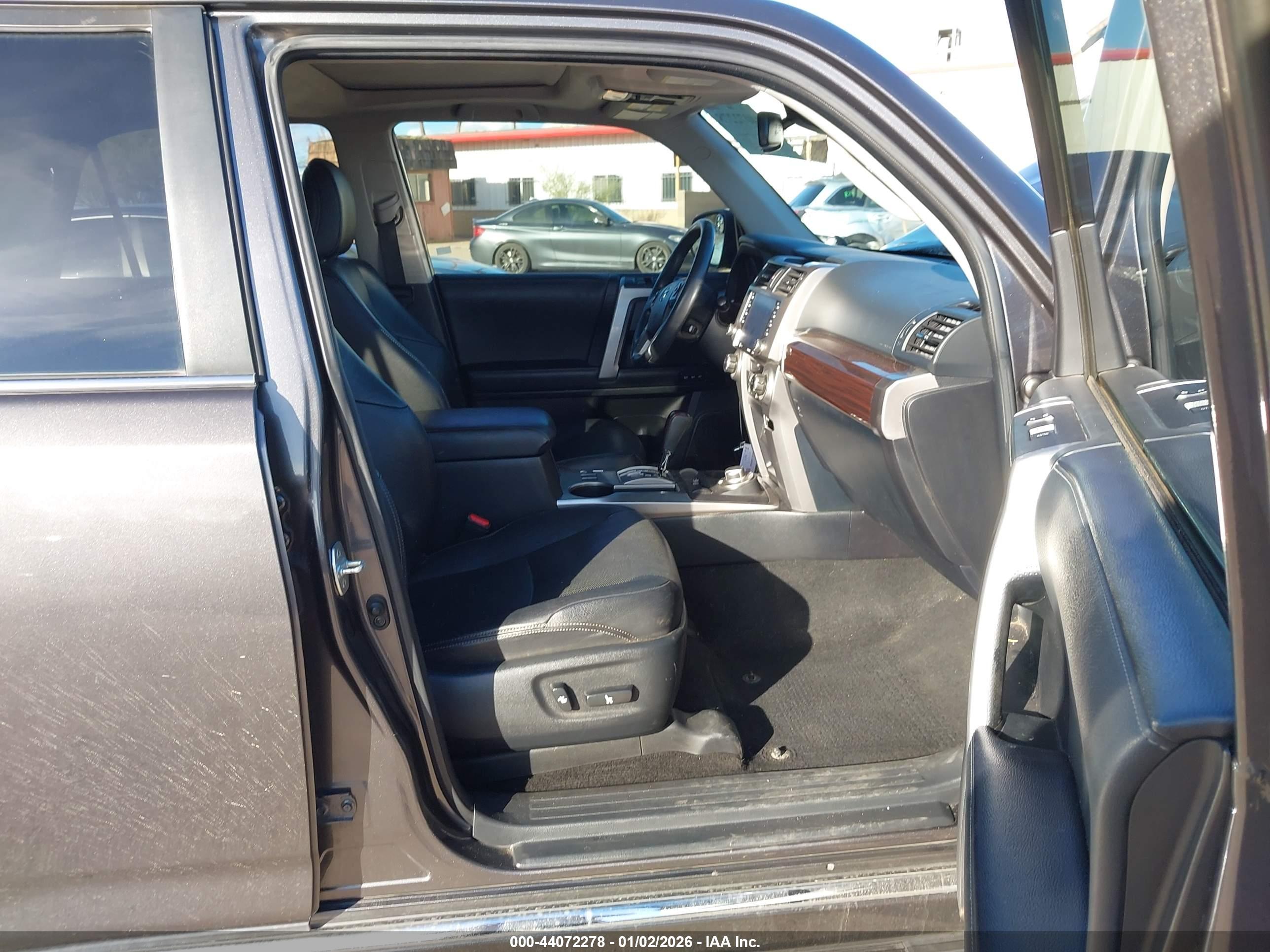 TOYOTA 4RUNNER image 5