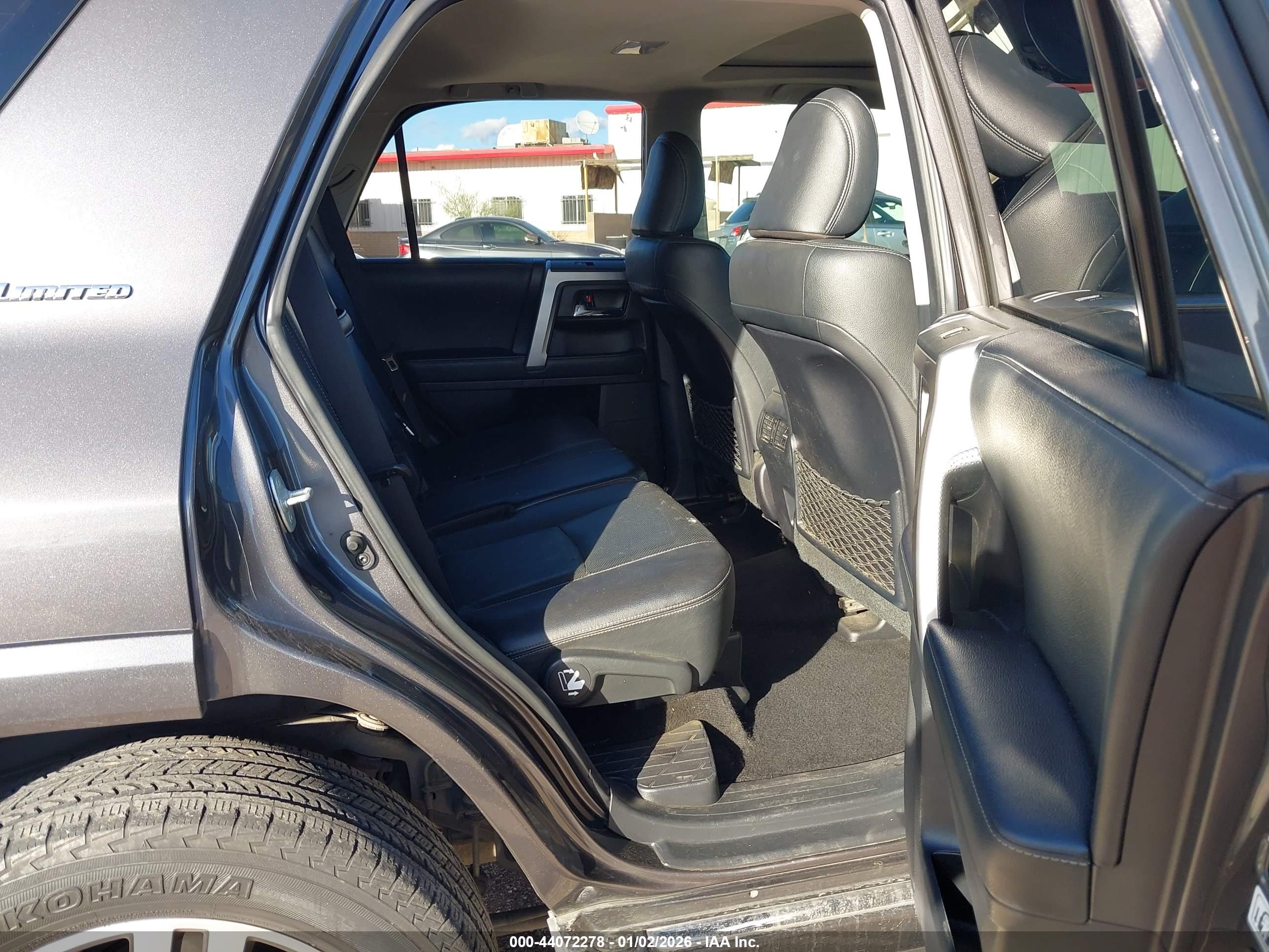 TOYOTA 4RUNNER image 8