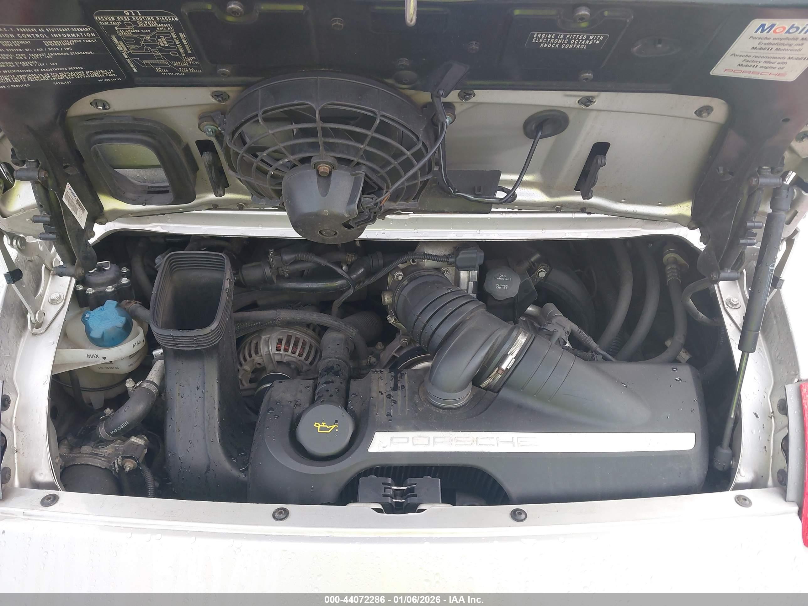 PORSCHE 911 image 10