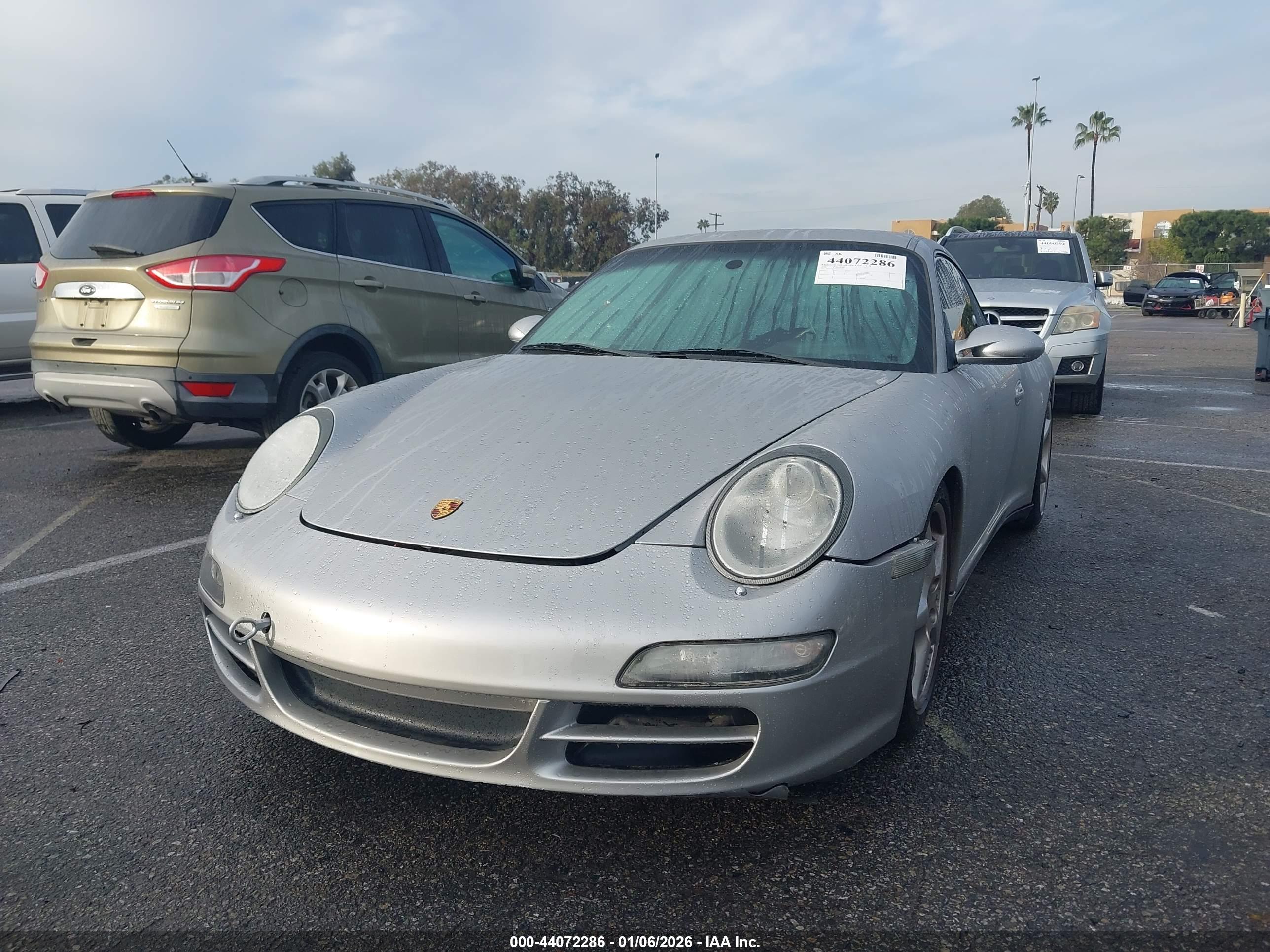 PORSCHE 911 image 2