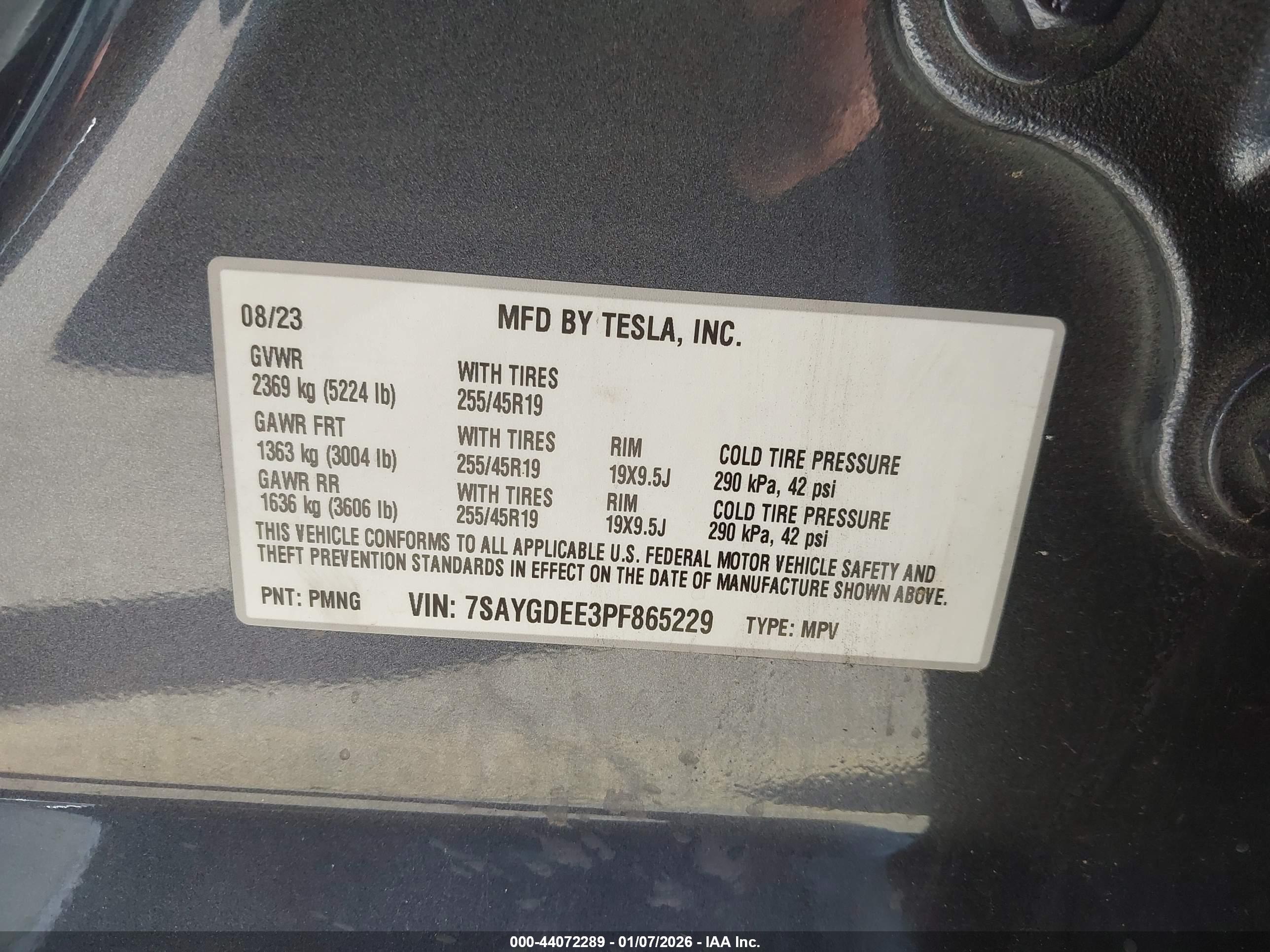 TESLA MODEL image 9