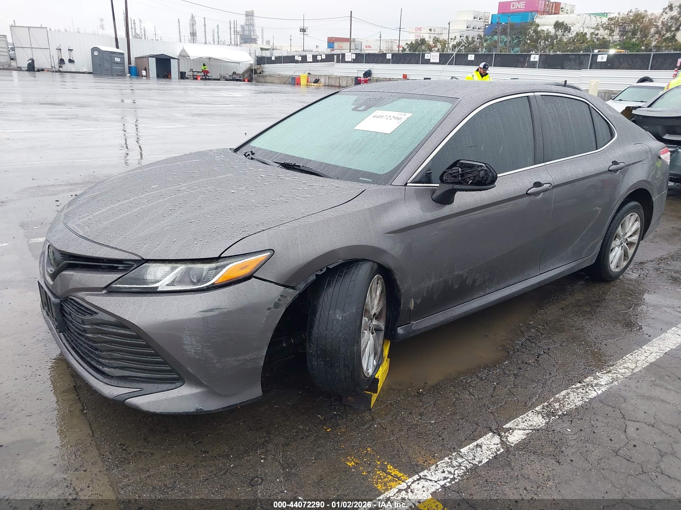 TOYOTA CAMRY image 6