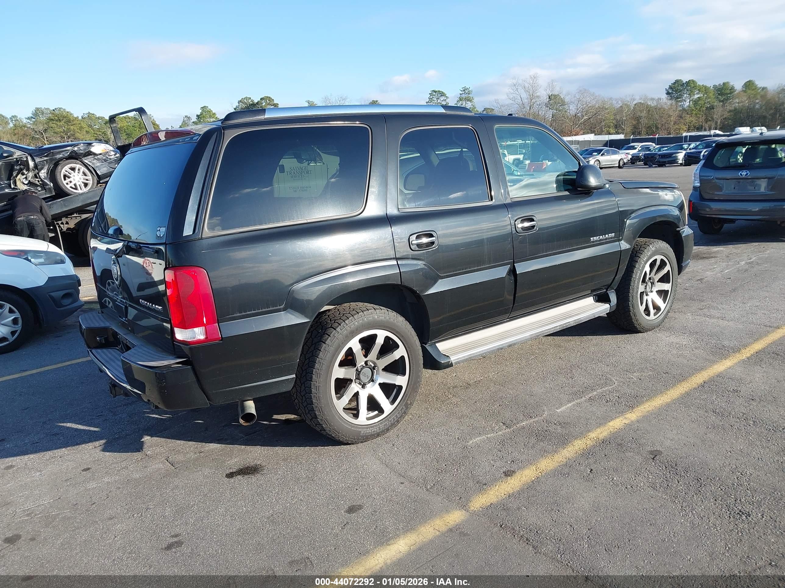 CADILLAC ESCALADE image 4