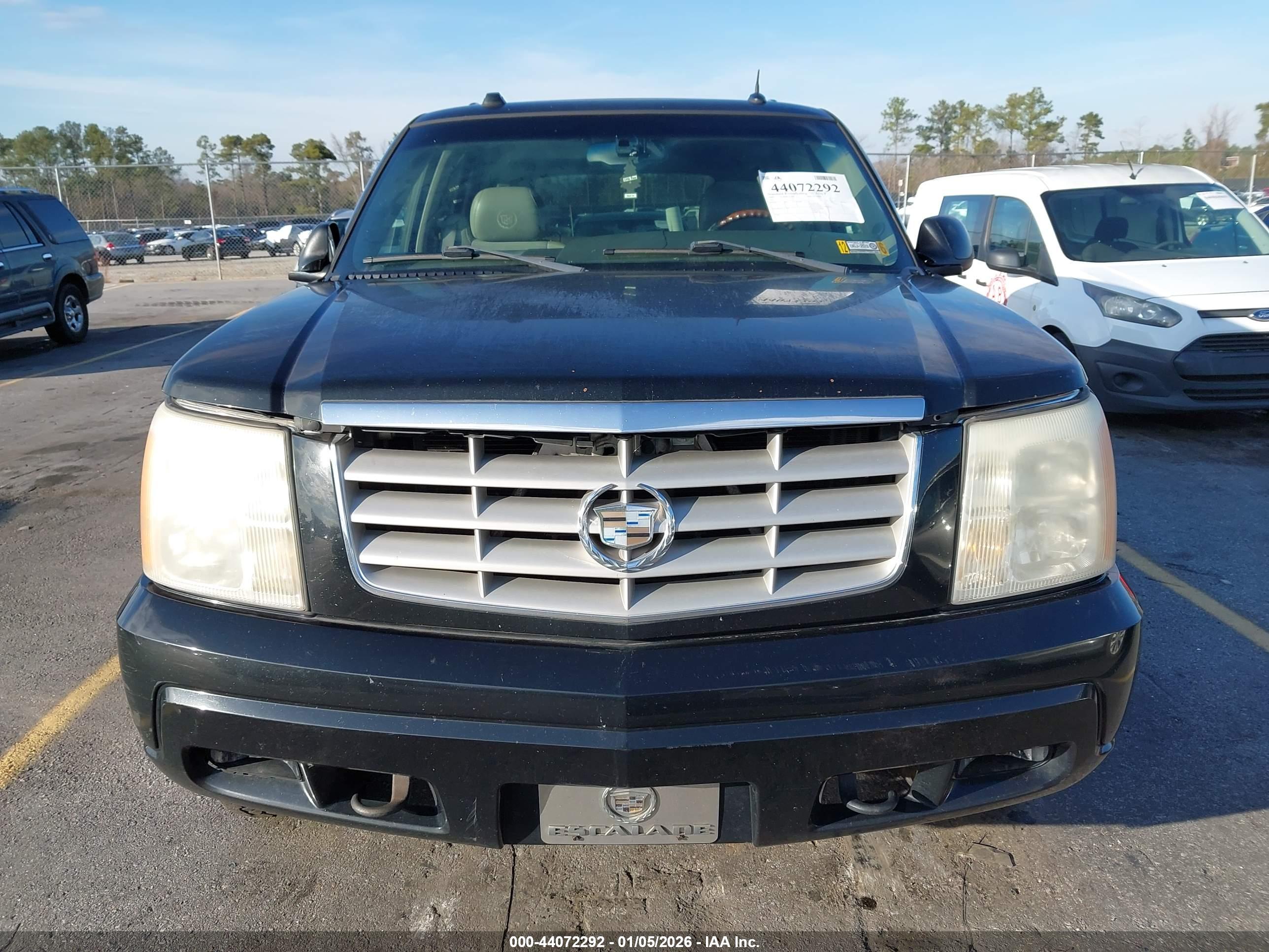 CADILLAC ESCALADE image 6