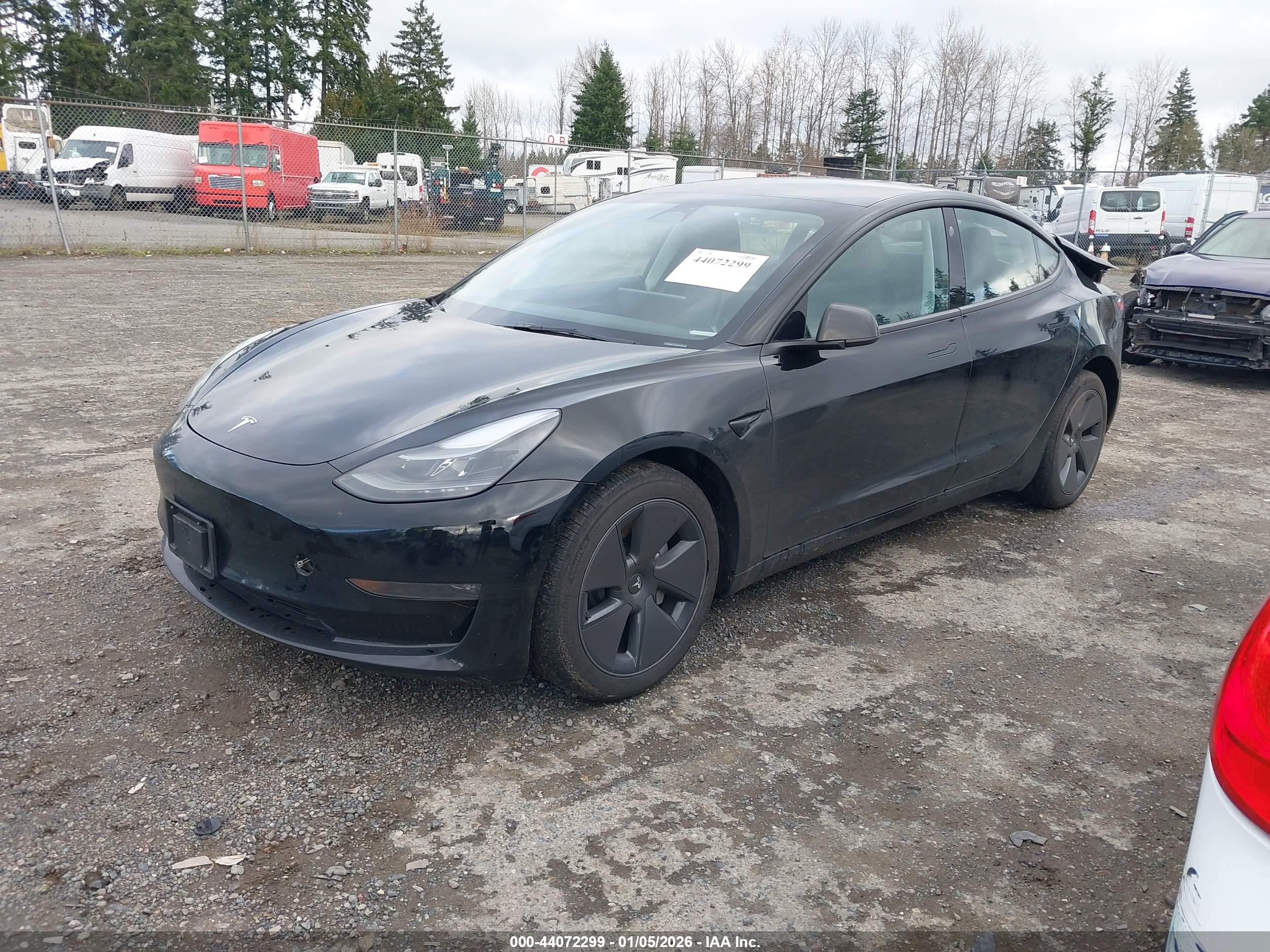 TESLA MODEL image 2
