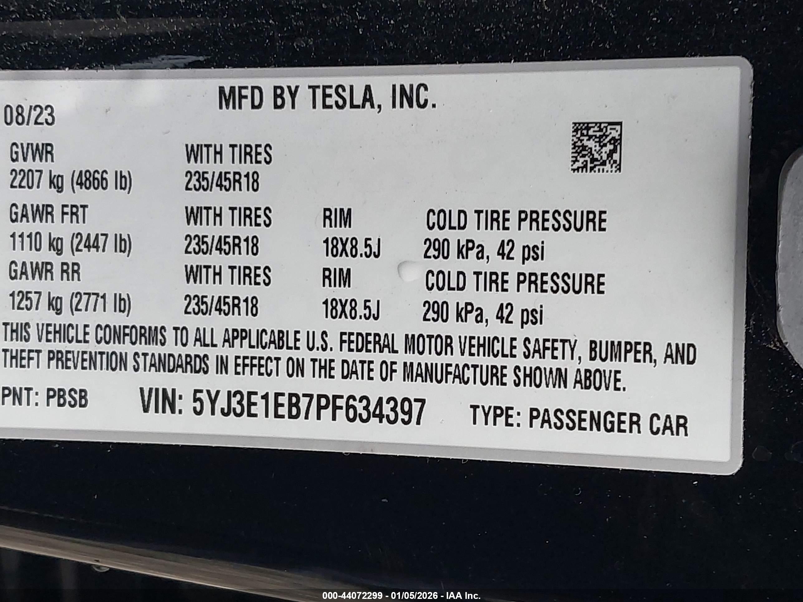 TESLA MODEL image 9