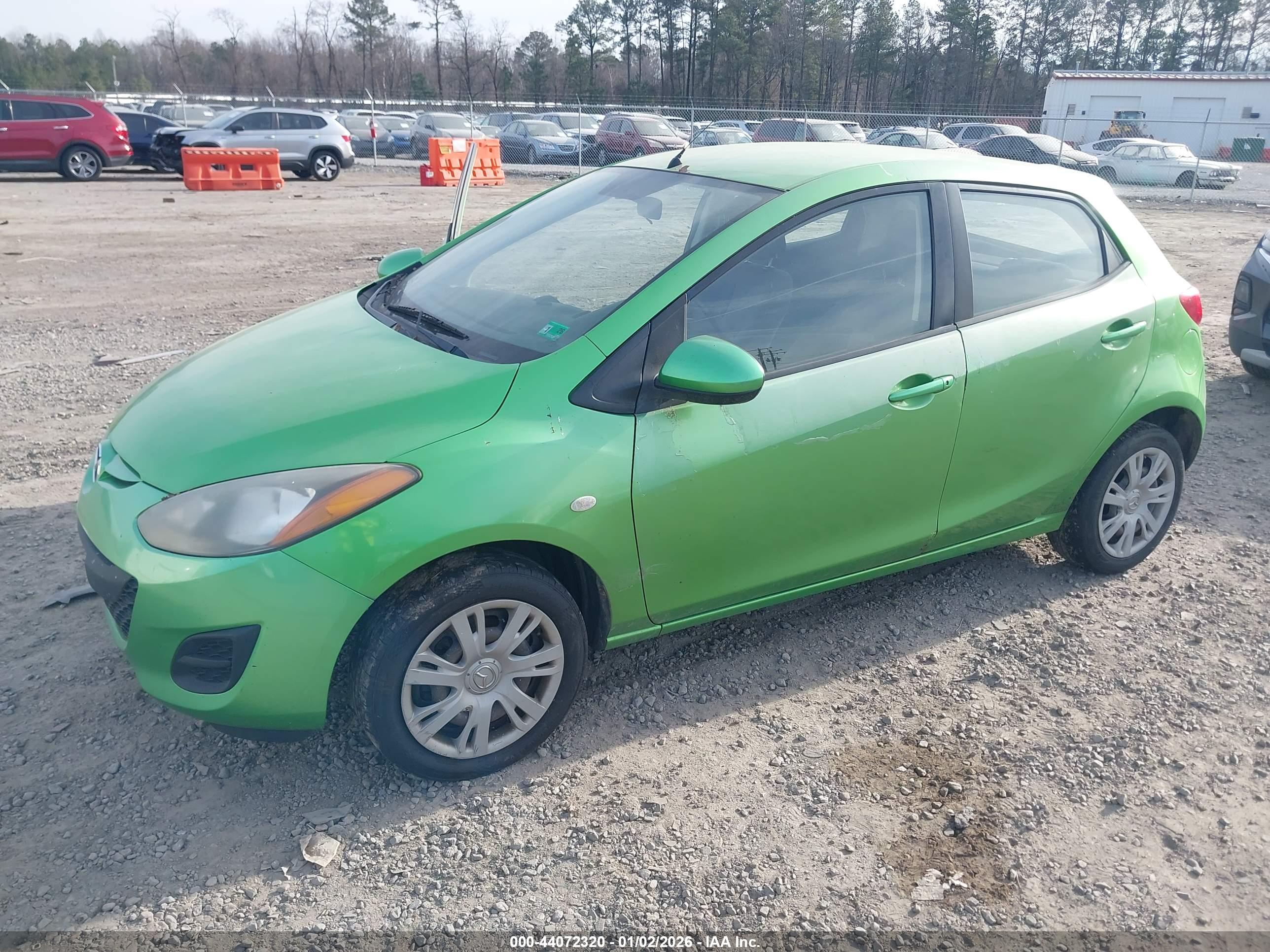 MAZDA MAZDA2 image 2