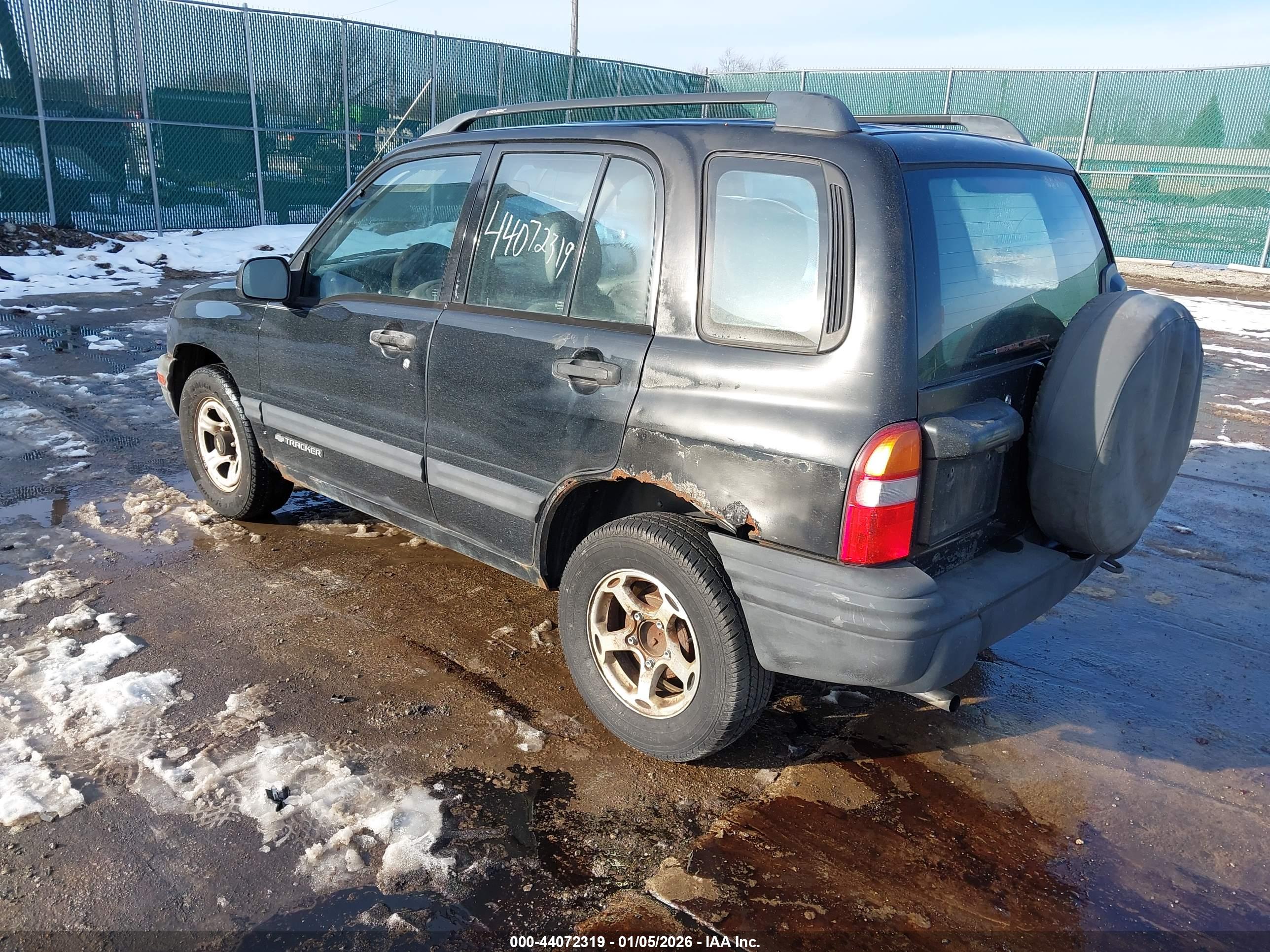 CHEVROLET TRACKER image 3