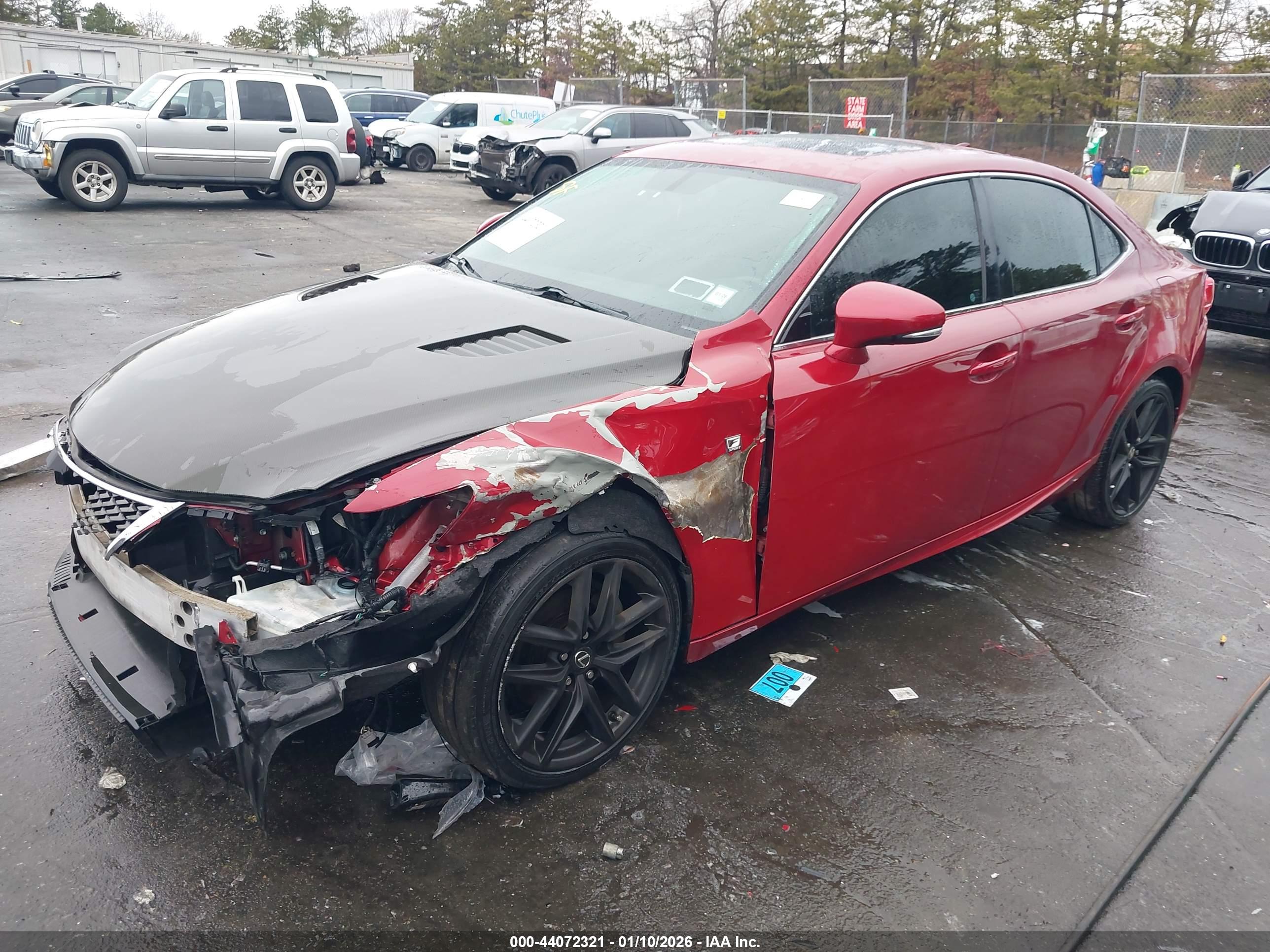 LEXUS IS image 2