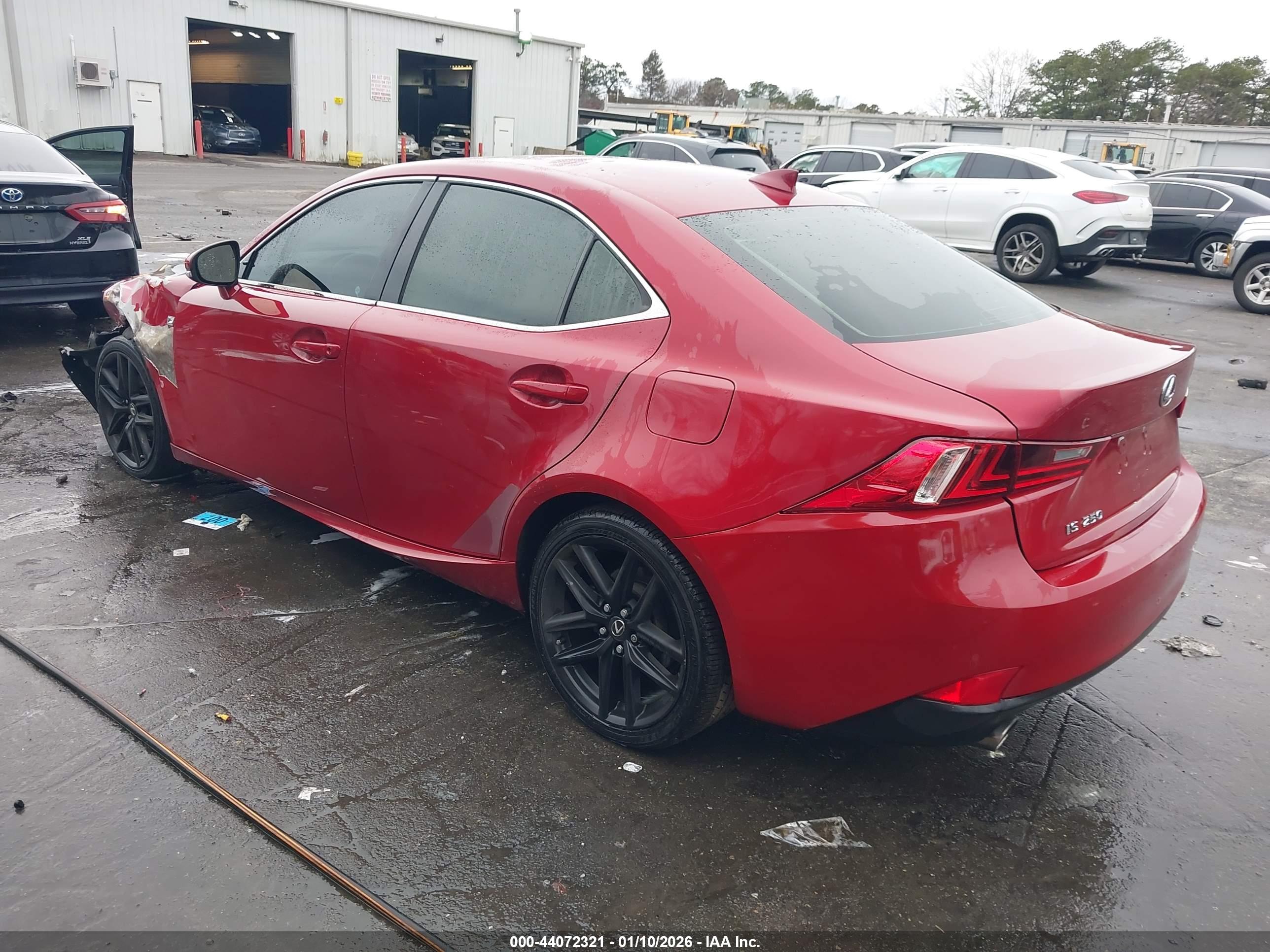 LEXUS IS image 3