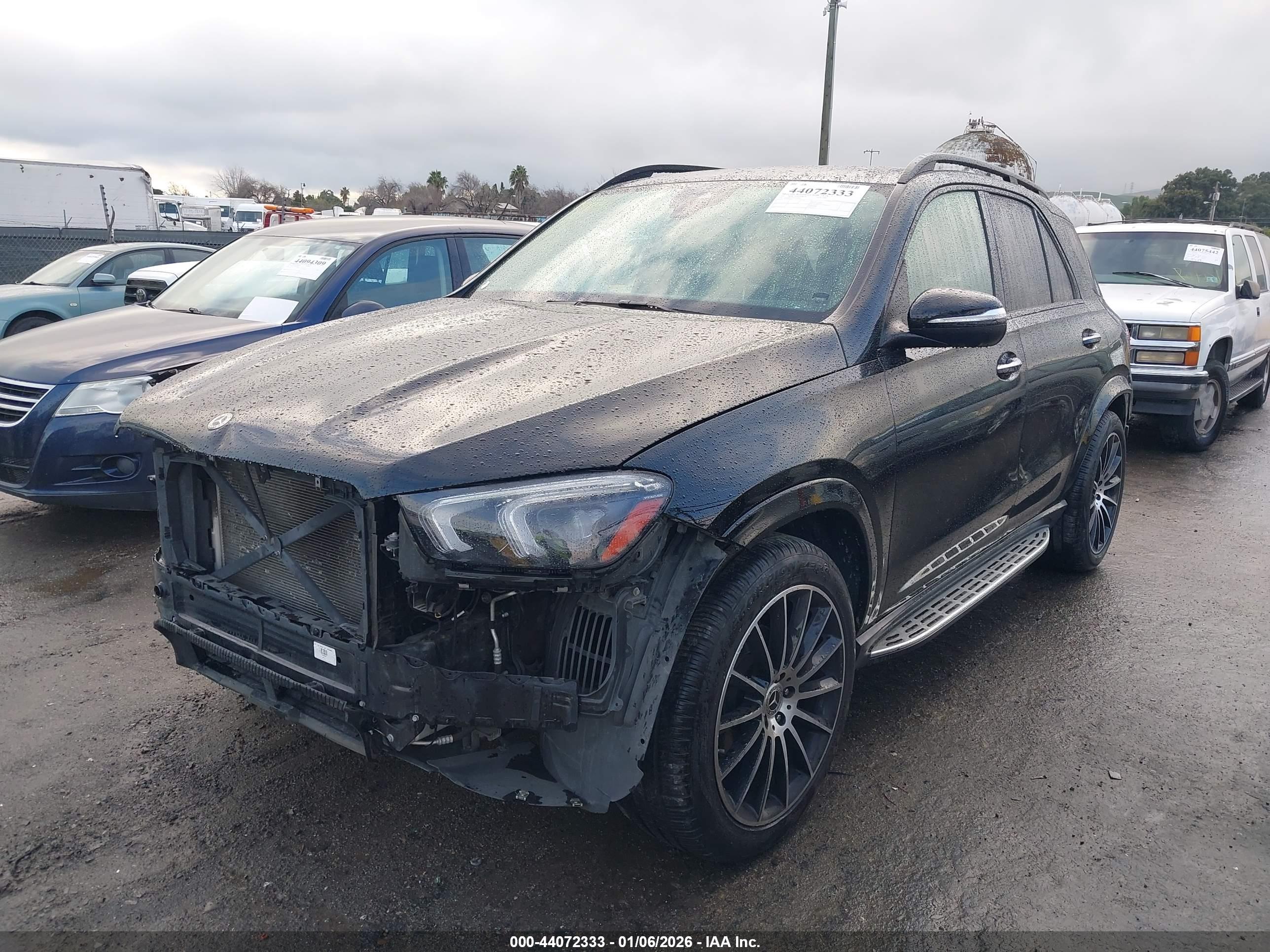 MERCEDES-BENZ GLE image 2