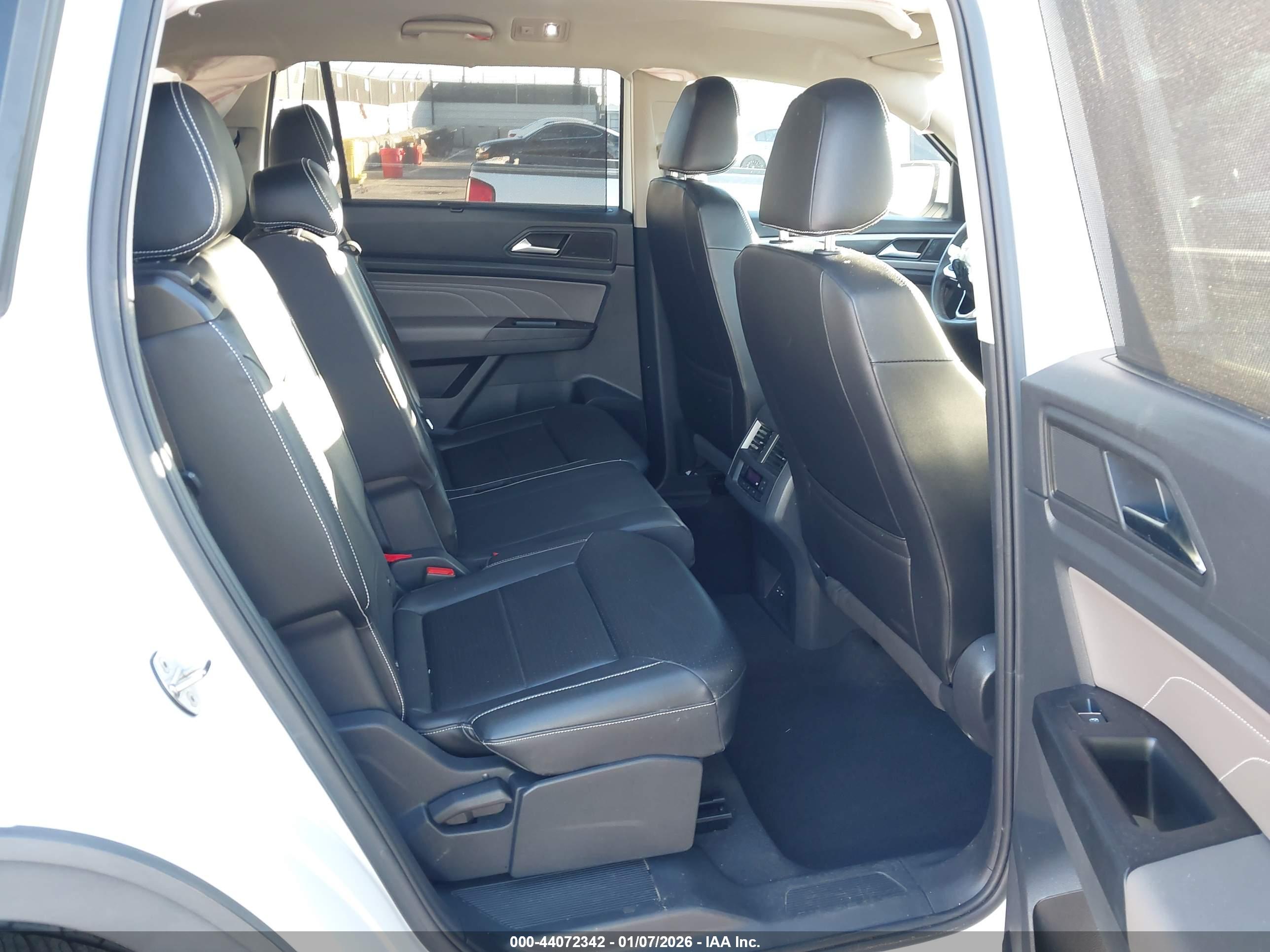 VOLKSWAGEN ATLAS image 8